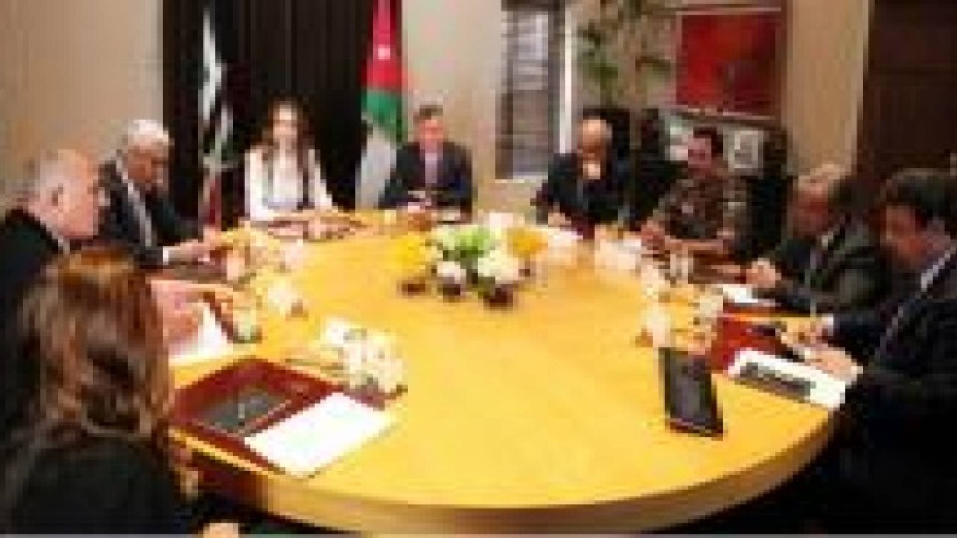 الملك يوجه بدمج مدارس في التربية..تفاصيل