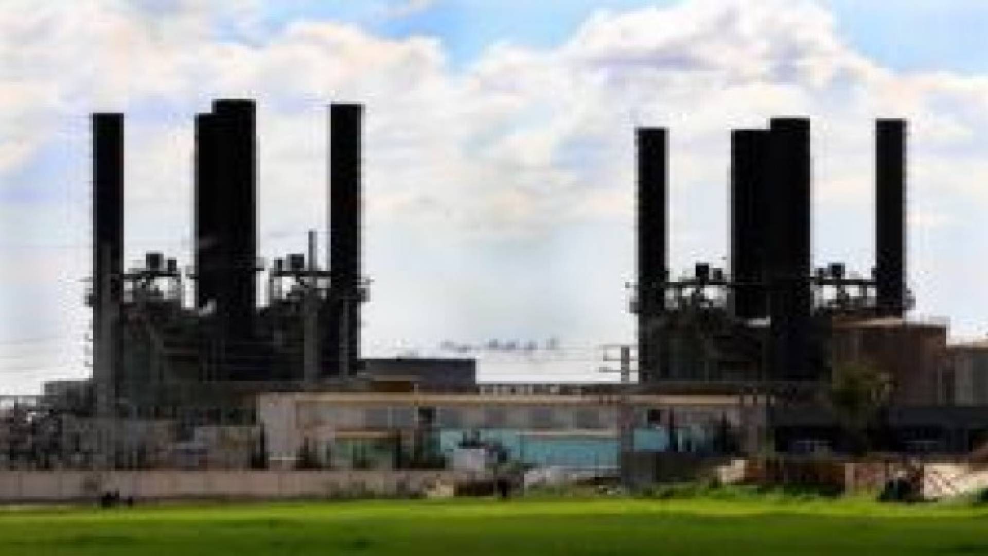 تشغيل مولد ثالث في محطة كهرباء غزة