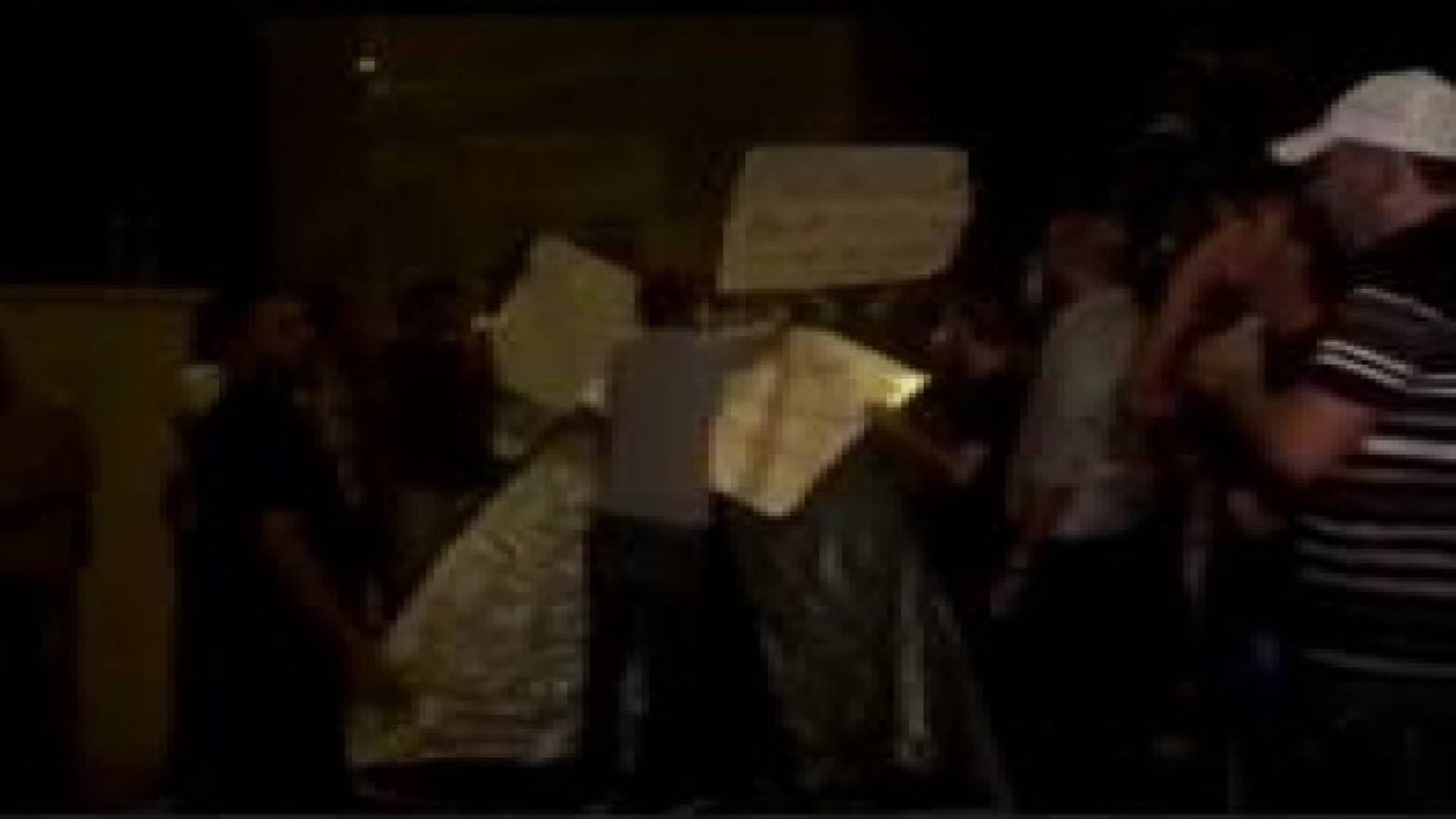 مقدسيون يهددون باقتحام مقر الصليب الأحمر دعما للاسير علان