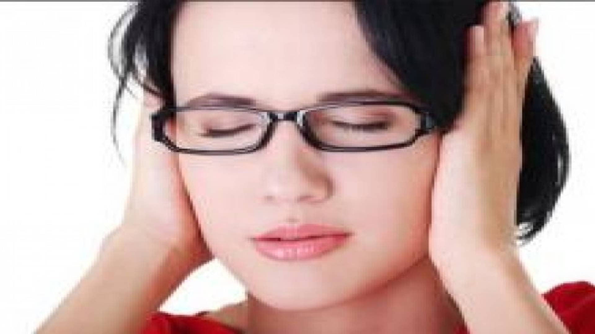 هل يعجز العلم عن تفسير طنين الأذن؟‬