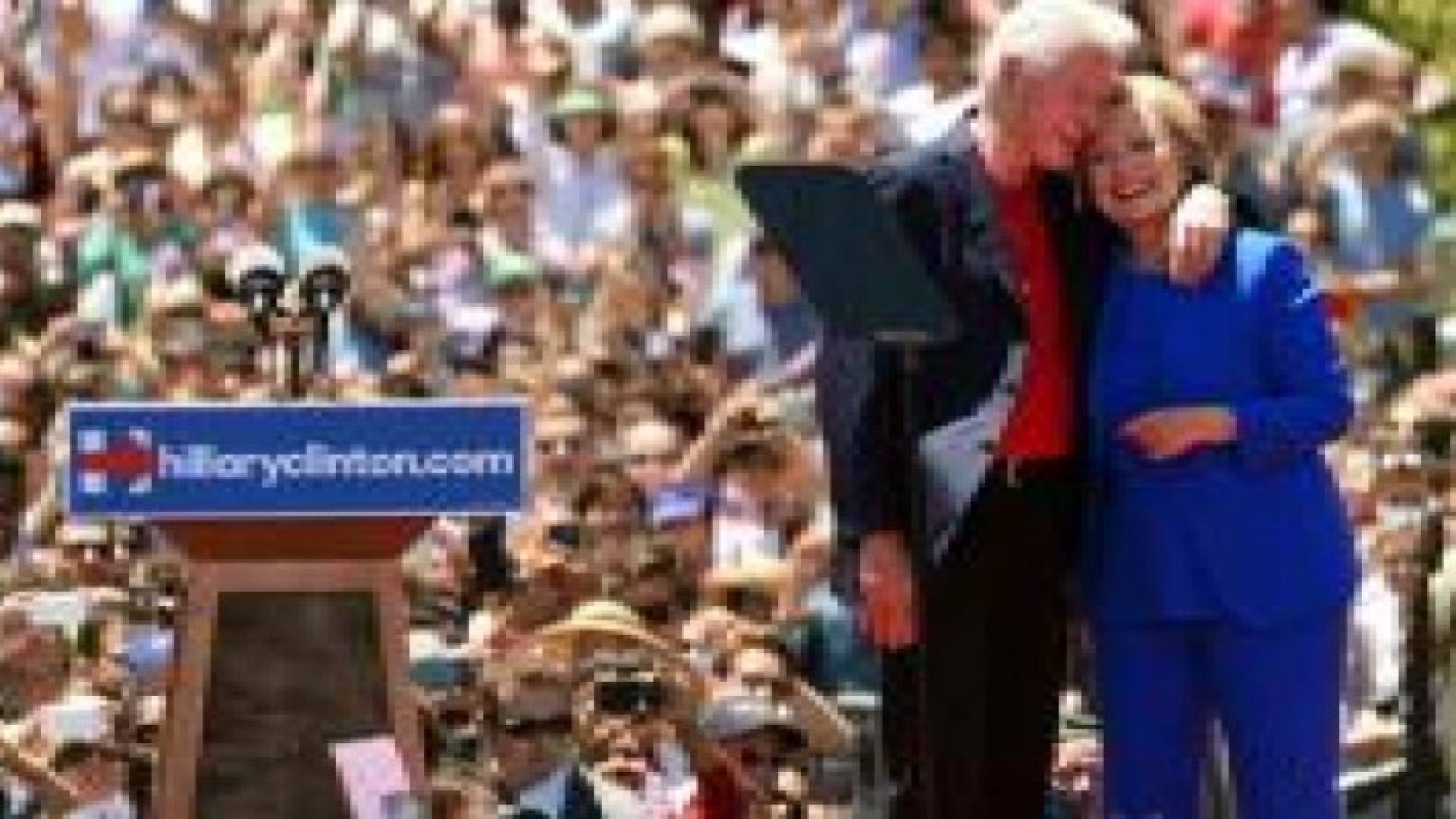 أغرب 10 لحظات في سباق البيت الأبيض 2016