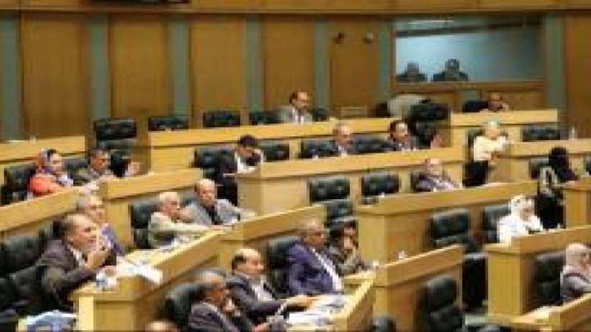 النواب يحدد آلية حل المجالس البلدية