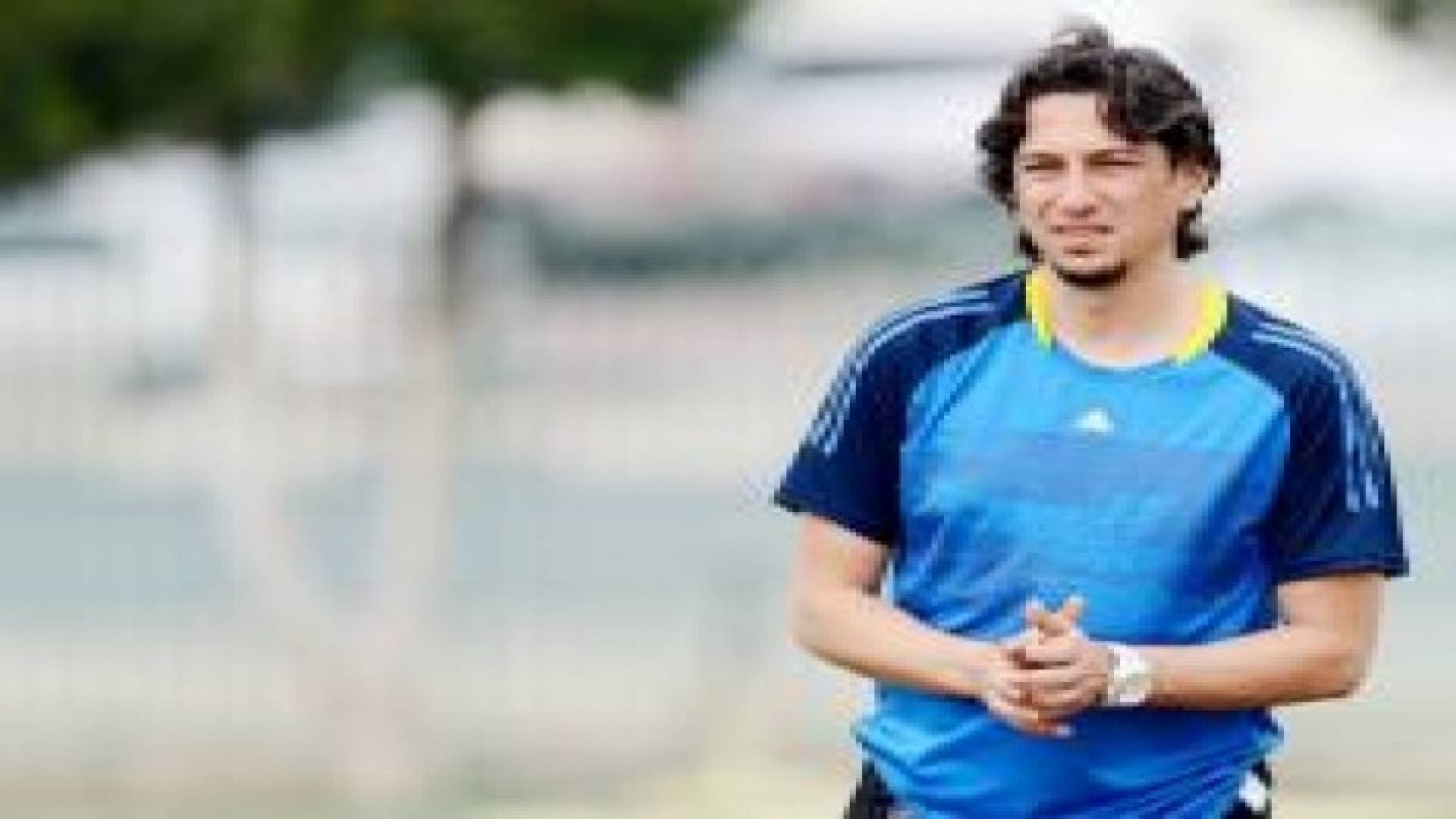 ابو زمع  يباشر اتصالاته مع لاعبي المنتخب