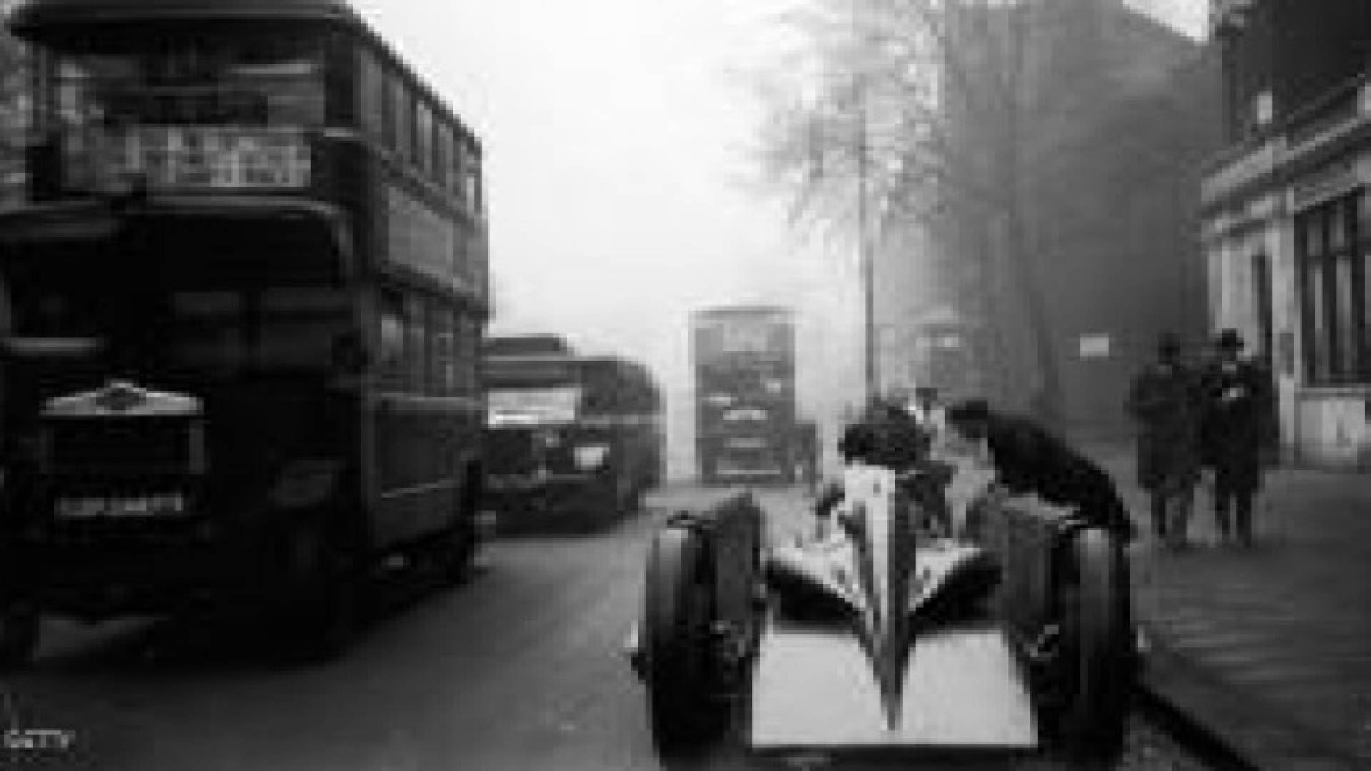 قبل 90 عاما.. سيارة تخطت سرعتها 300 كلم