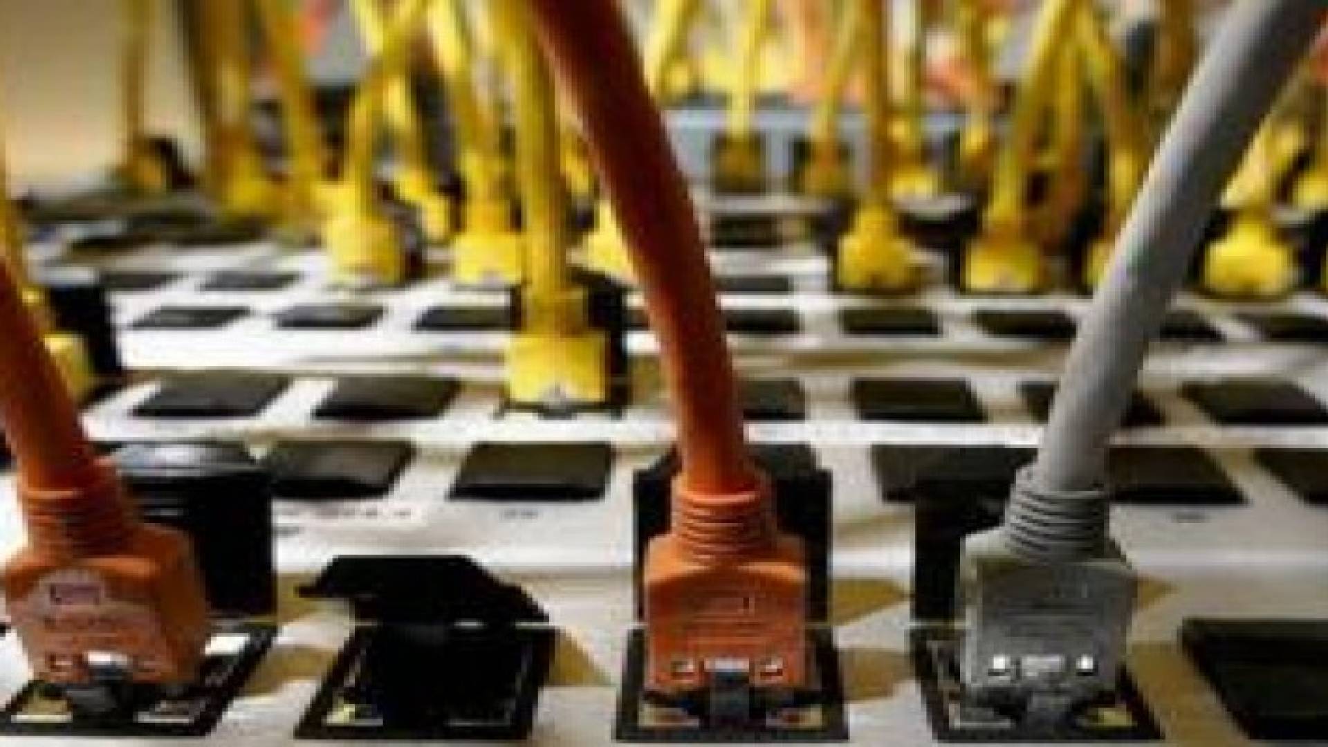 اورانج: انقطاعات الانترنت ستكون في مناطق معينة