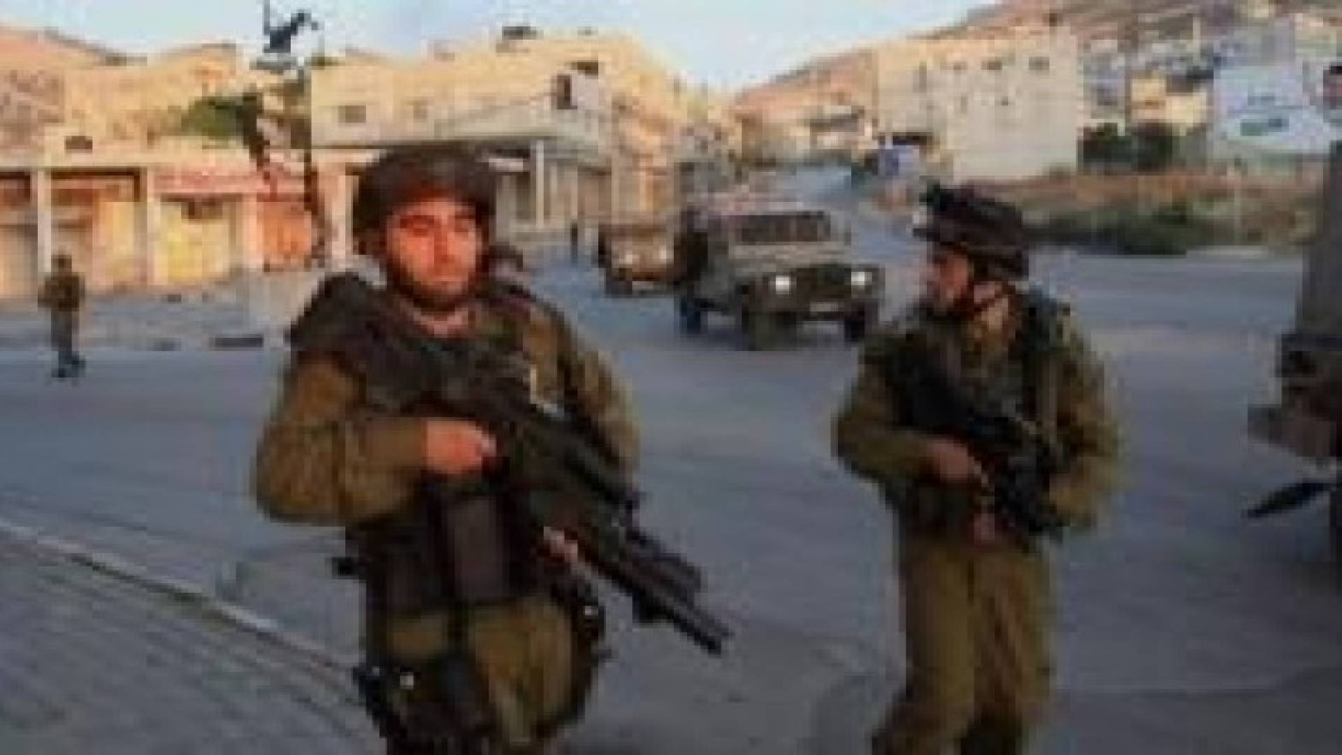 الاحتلال يصادر مركبة خلال اقتحام مخيم جنين