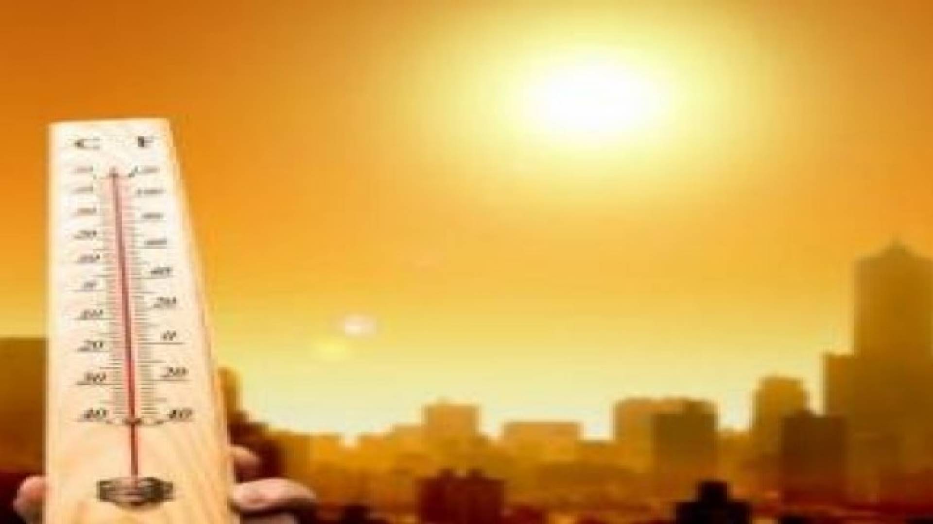 بداية تأثير الكتلة الهوائية الحارة و طقس حار نسبي في أغلب المناطق