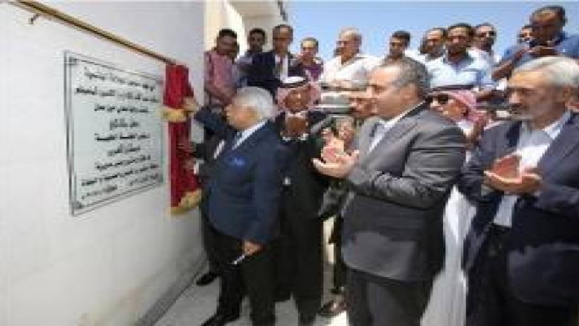 صالات متعددة الأغراض في مناطق مختلفة لخدمة المواطنين