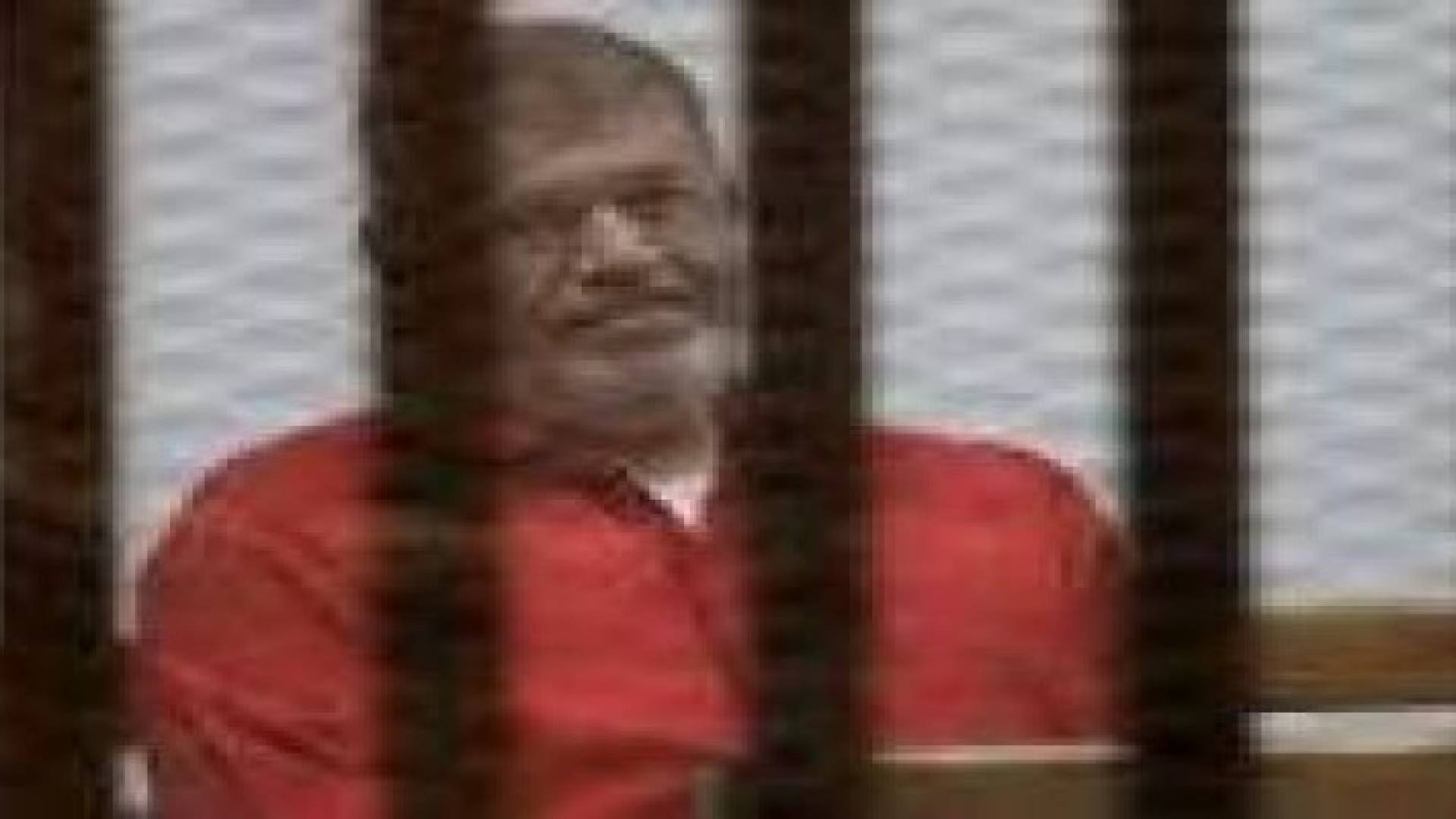 تأجيل محاكمة مرسي و10 آخرين بقضية التخابر مع قطر