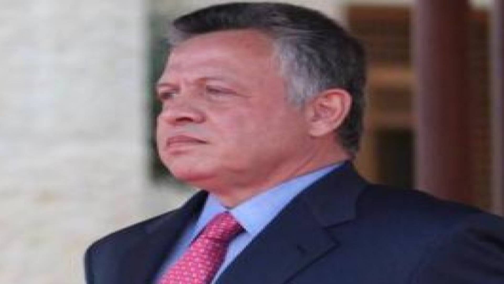 الملك يعزي الرئيس المصري بوفاة والدته