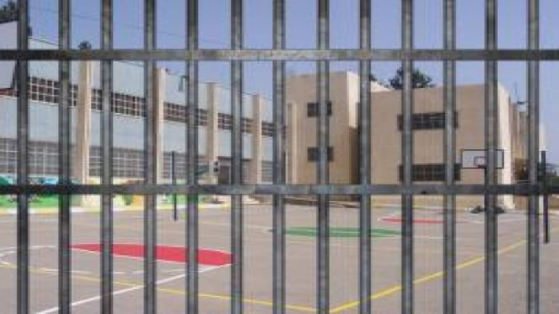 عمان: مديرة مدرسة ترفض تسجيل طالبة بسبب "السرطان"..تفاصيل