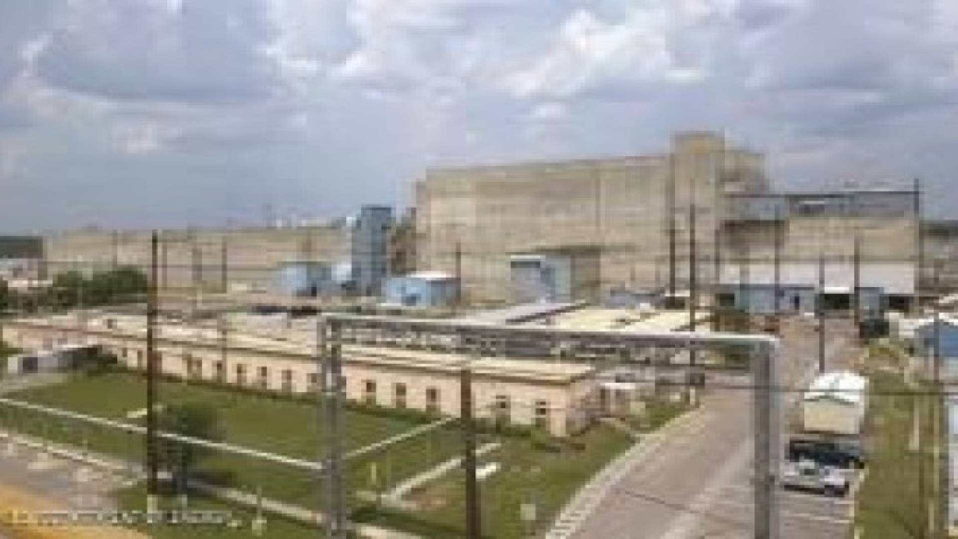 كلب يتسبب بإغلاق محطة نووية أميركية