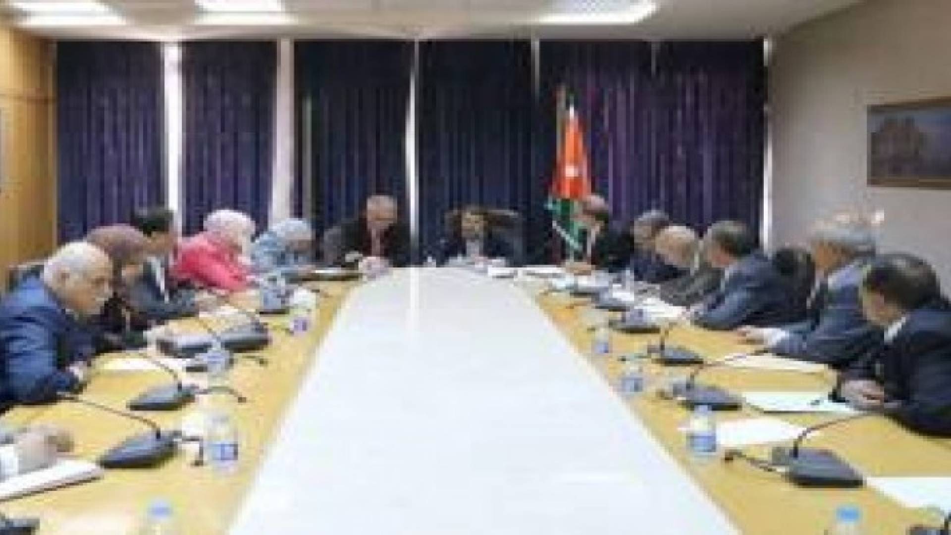 توصية نيابية بتخفيض معدلات قبول "الهندسة والطب" في الخارج 5 علامات