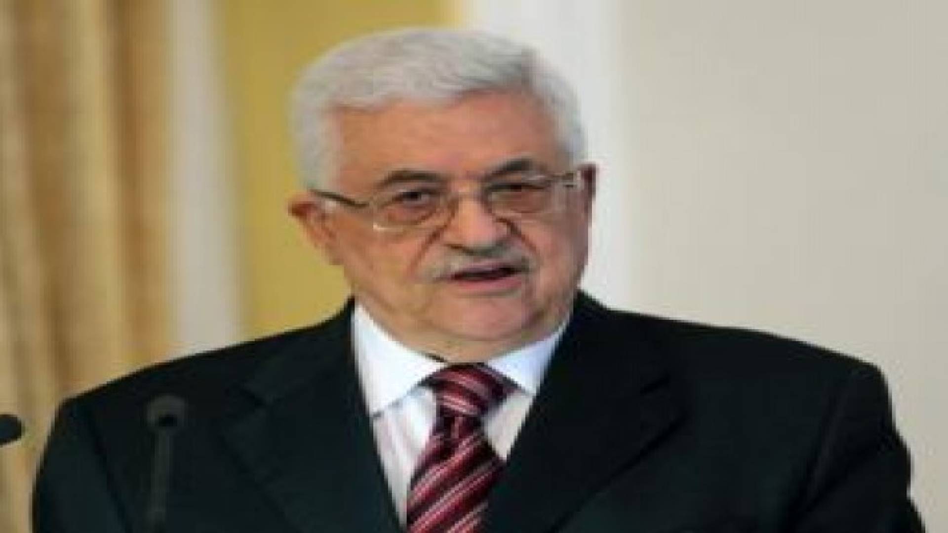 أنباء غير مؤكدة عن تقديم عباس استقالته من منظمة التحرير الفلسطينية