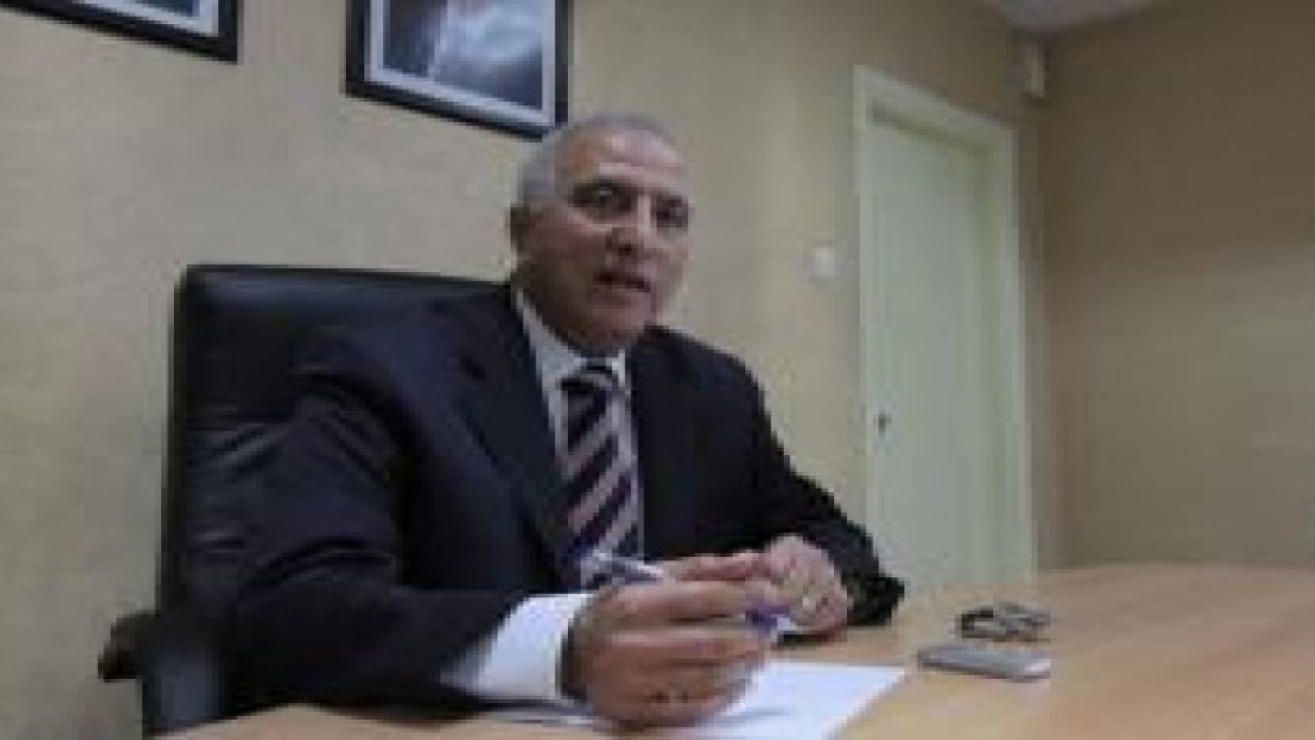 موظف يهدد حياة رئيس الجامعة الأردنية بـ"متفجرات"⁠⁠