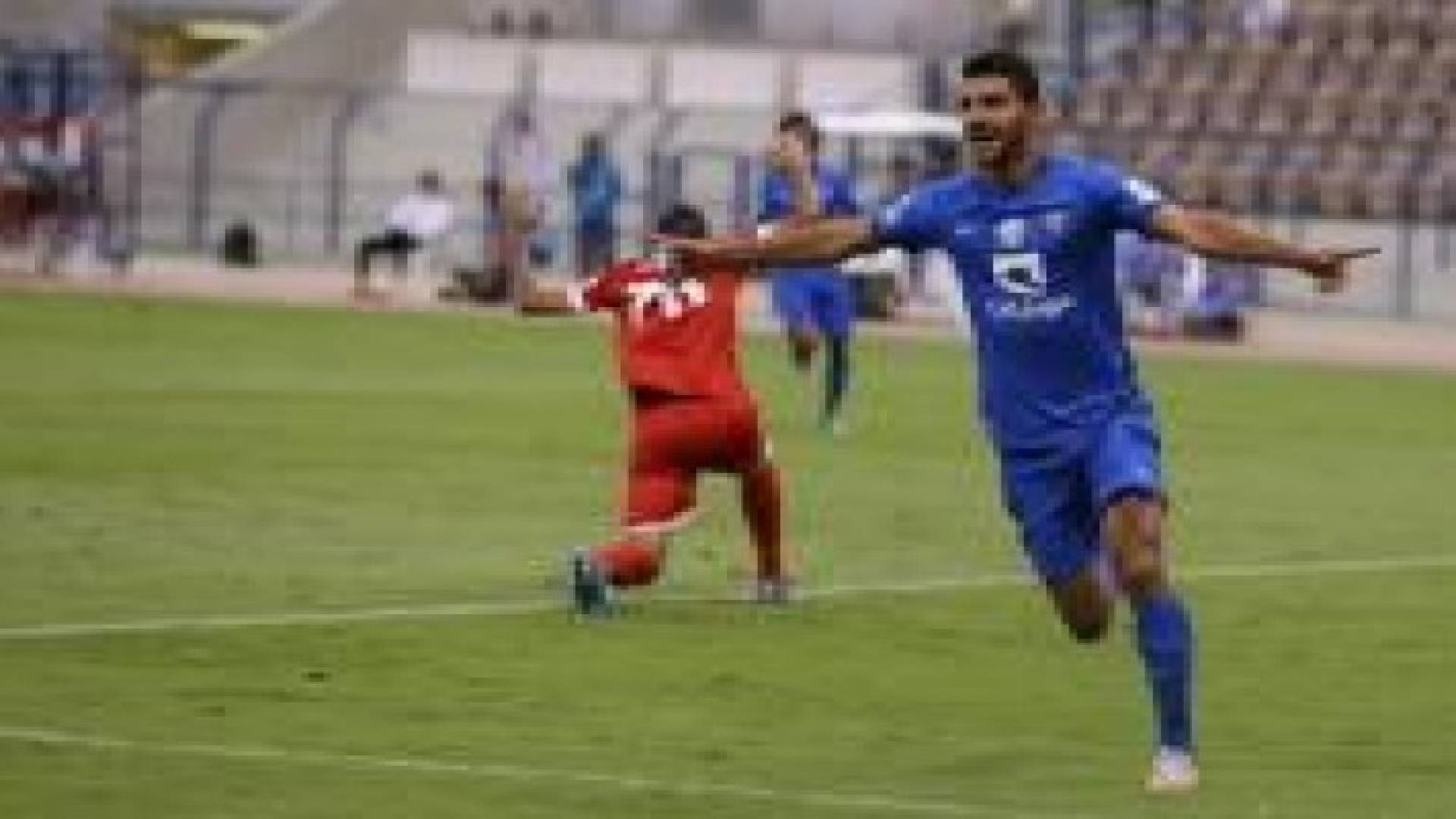 الهلال يقص شريط الدوري السعودي بثنائية في شباك الوحدة