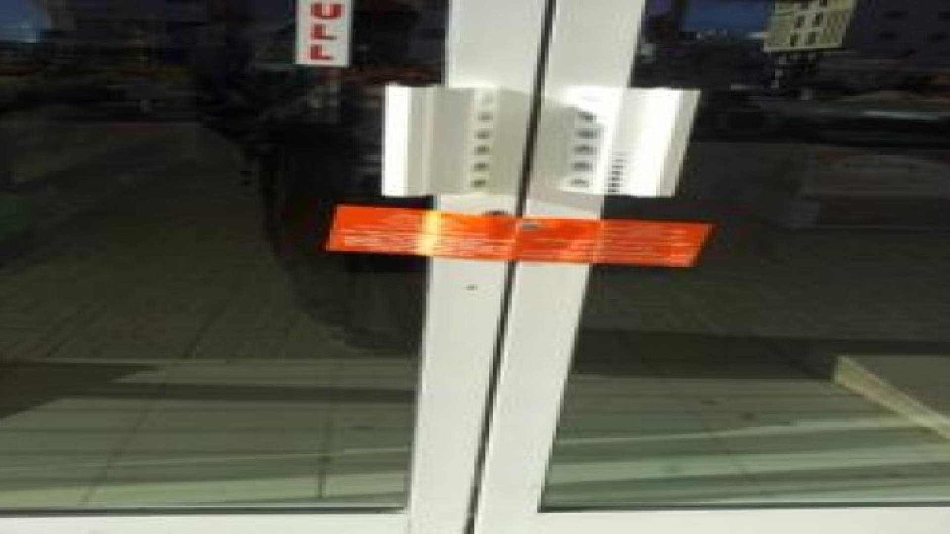 تشميع مبنى جامعة في عمان