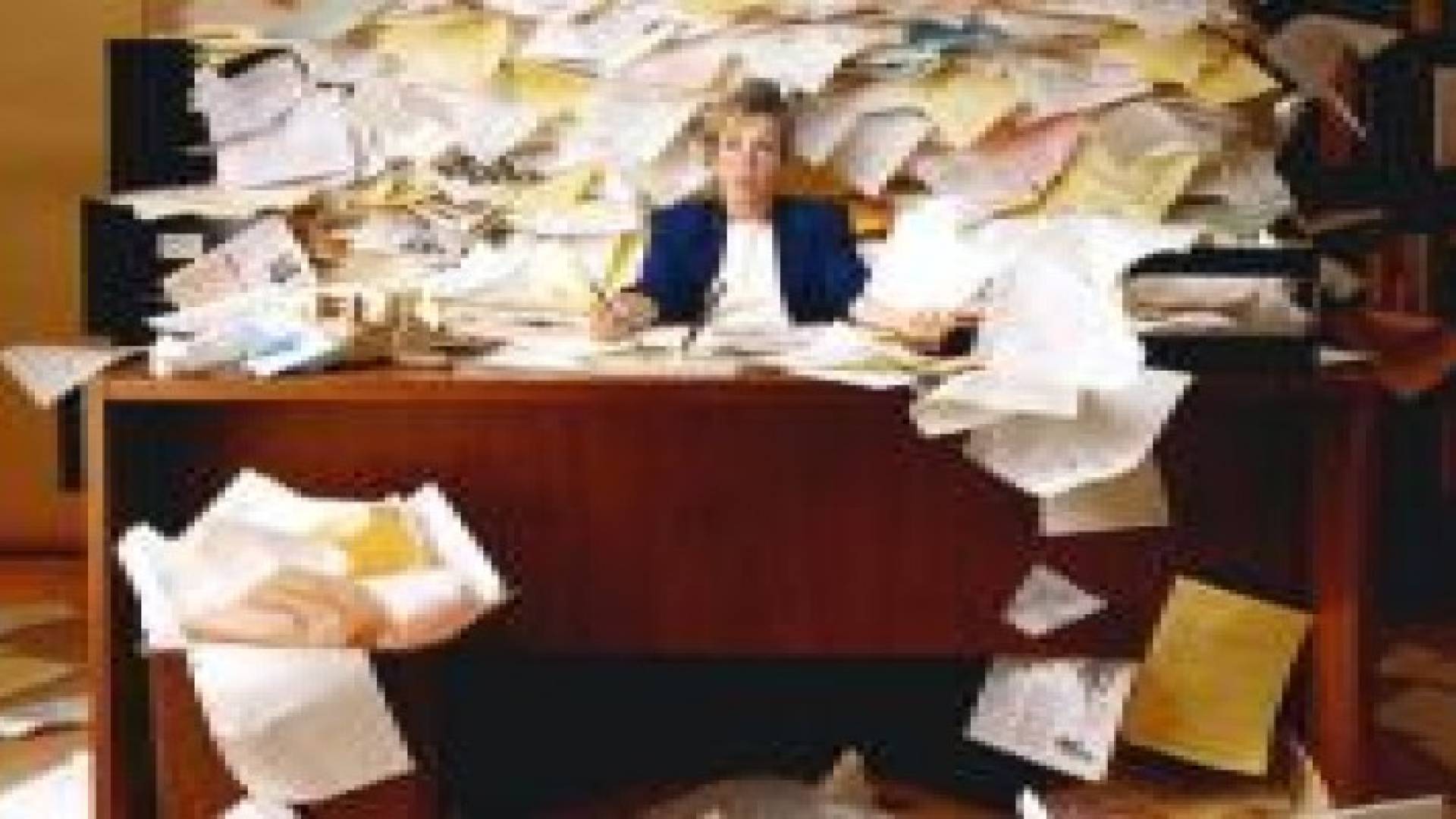 المدمنون على العمل أكثر عرضة للإصابة بالجلطة الدماغية