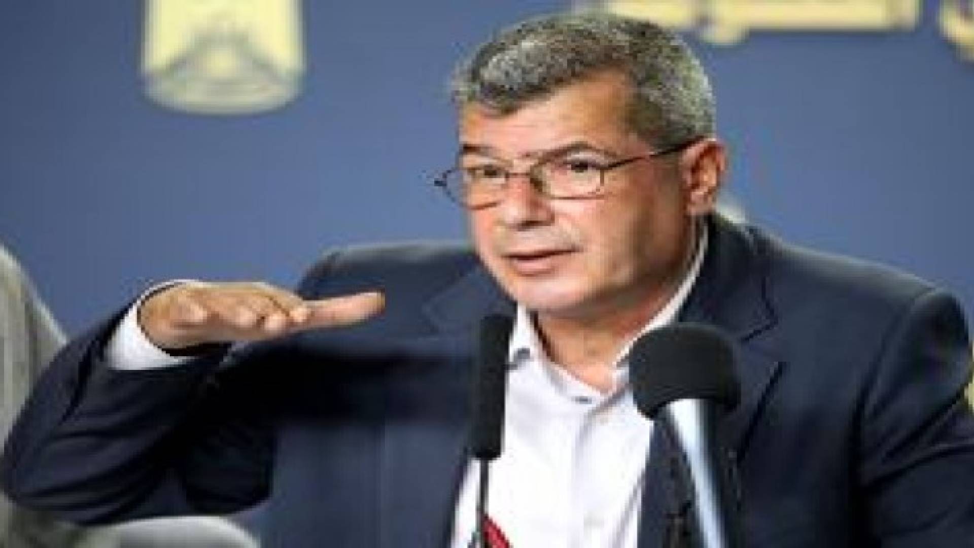 قراقع: سنوقف الإضرابات الفردية في سجون الإحتلال