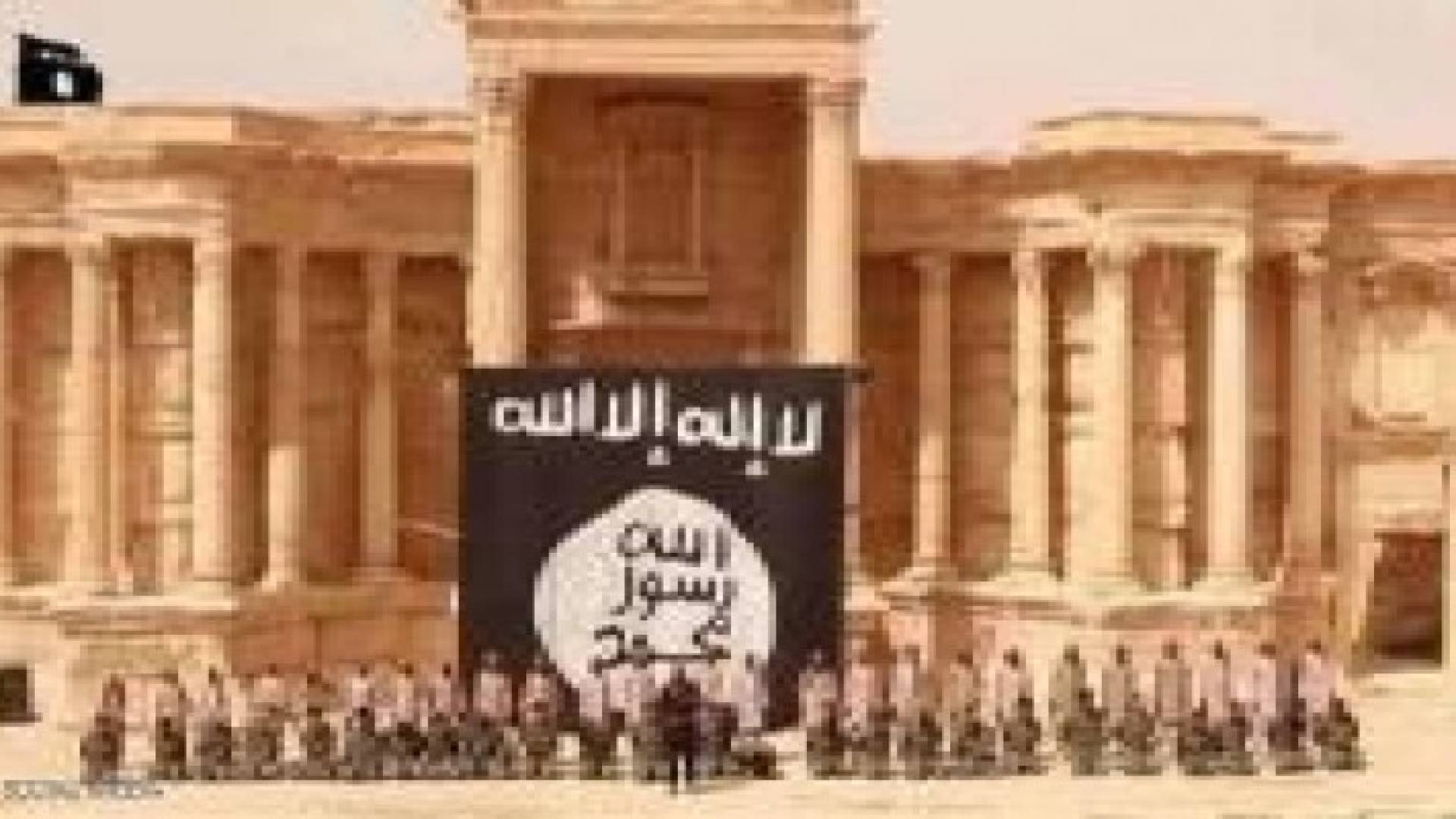 داعش يدمر معبدا أثريا في تدمر