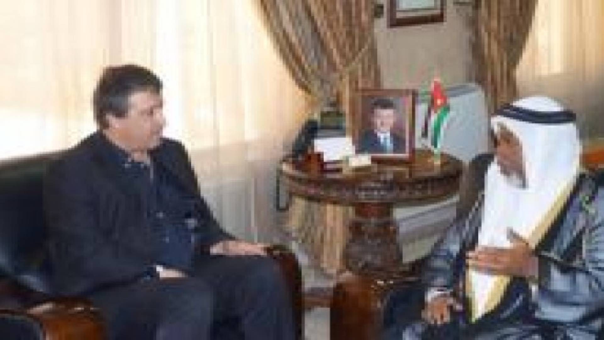 القطامين يبحث مع السفير الإماراتي أوجه التعاون في مجالات العمل والعمال