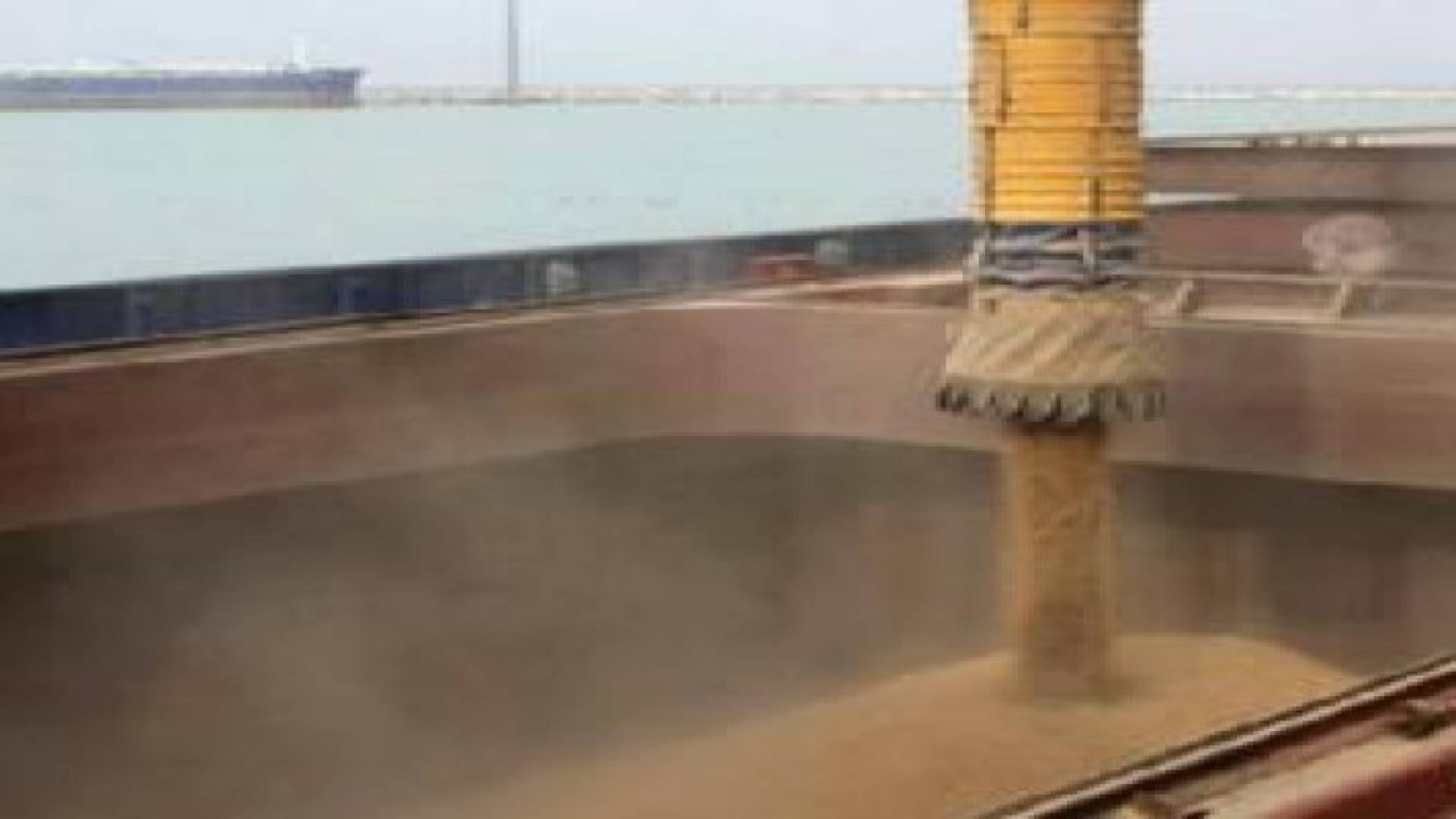 محيلان: شحنة القمح البولندية ما زالت في مخازن صوامع العقبة