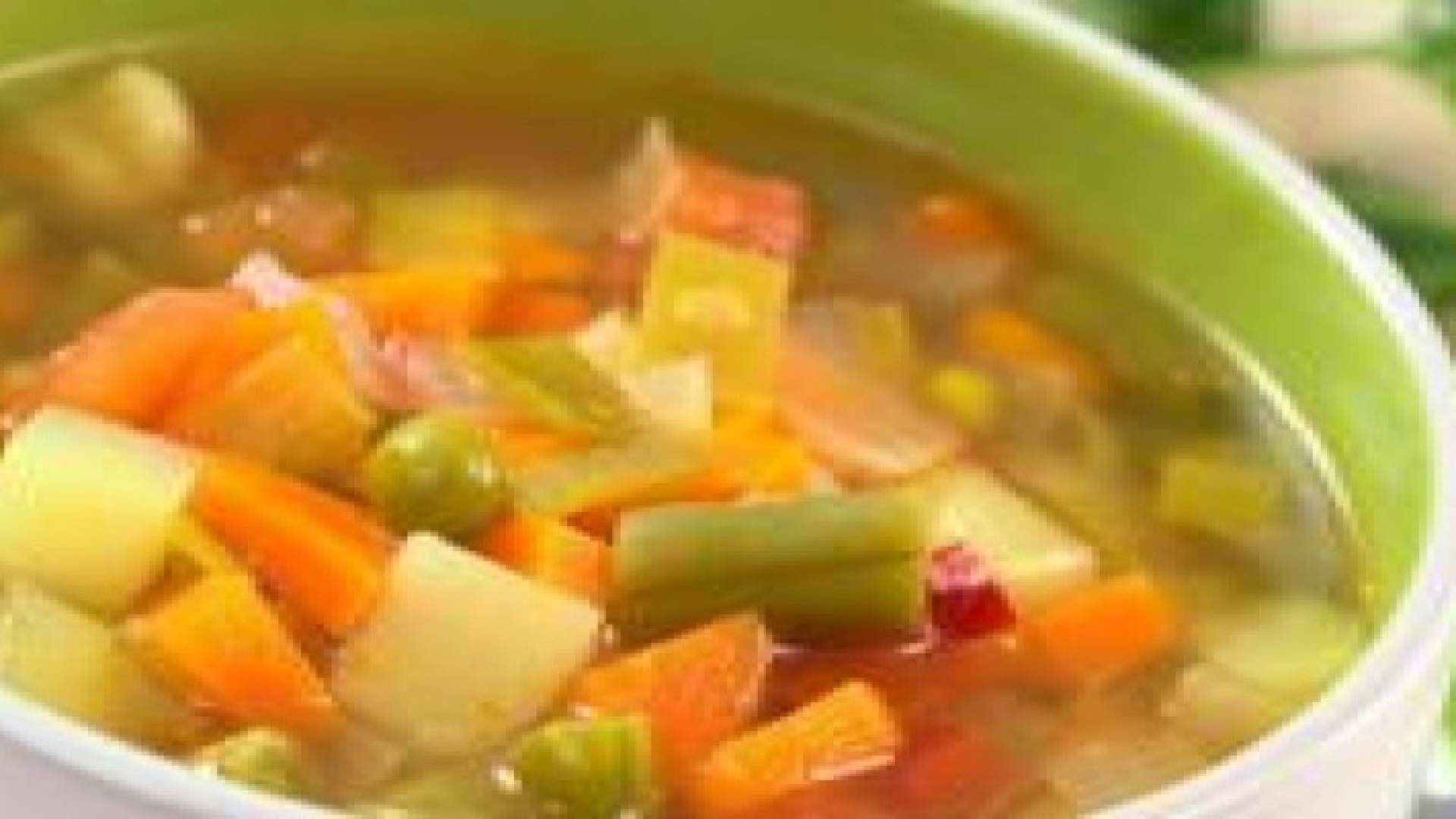 طعنوه عدة مرات ثم أحرقوه حيا لأنه سرق إناء طعام