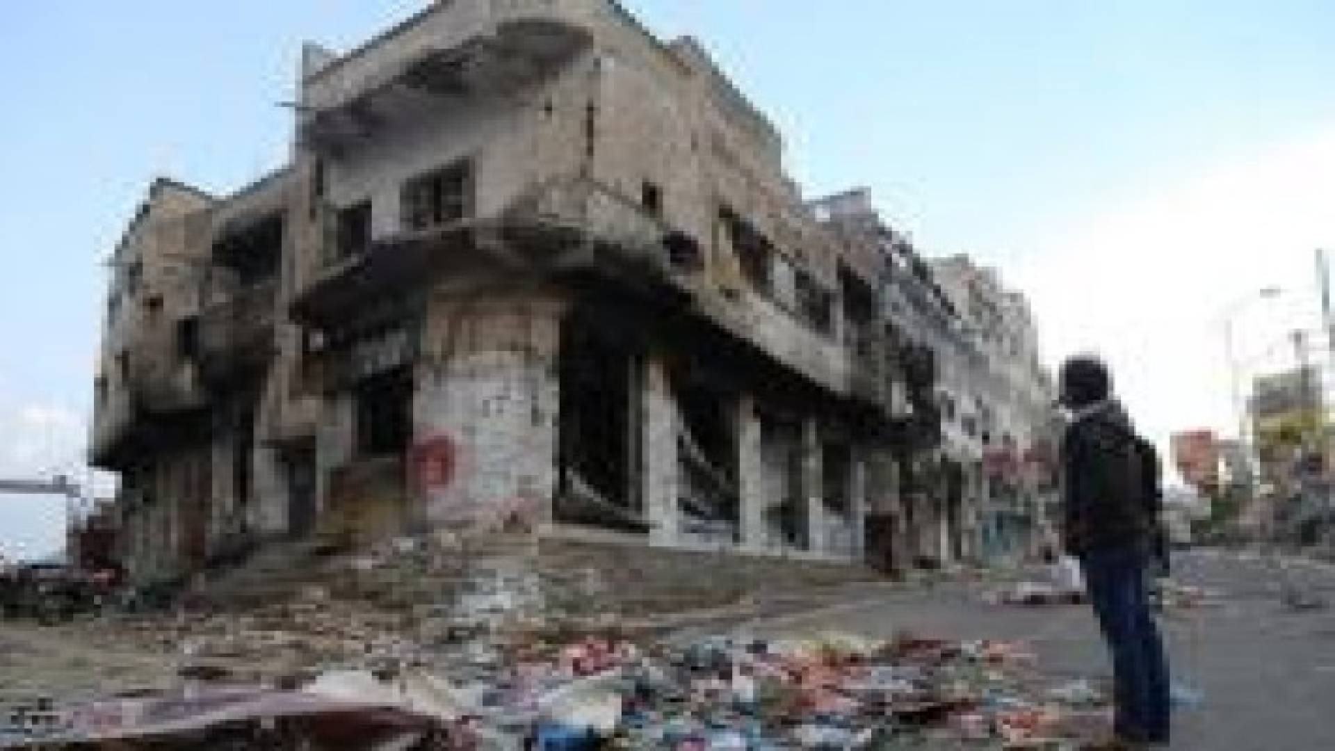 الحكومة اليمنية تعلن تعز "منطقة منكوبة"