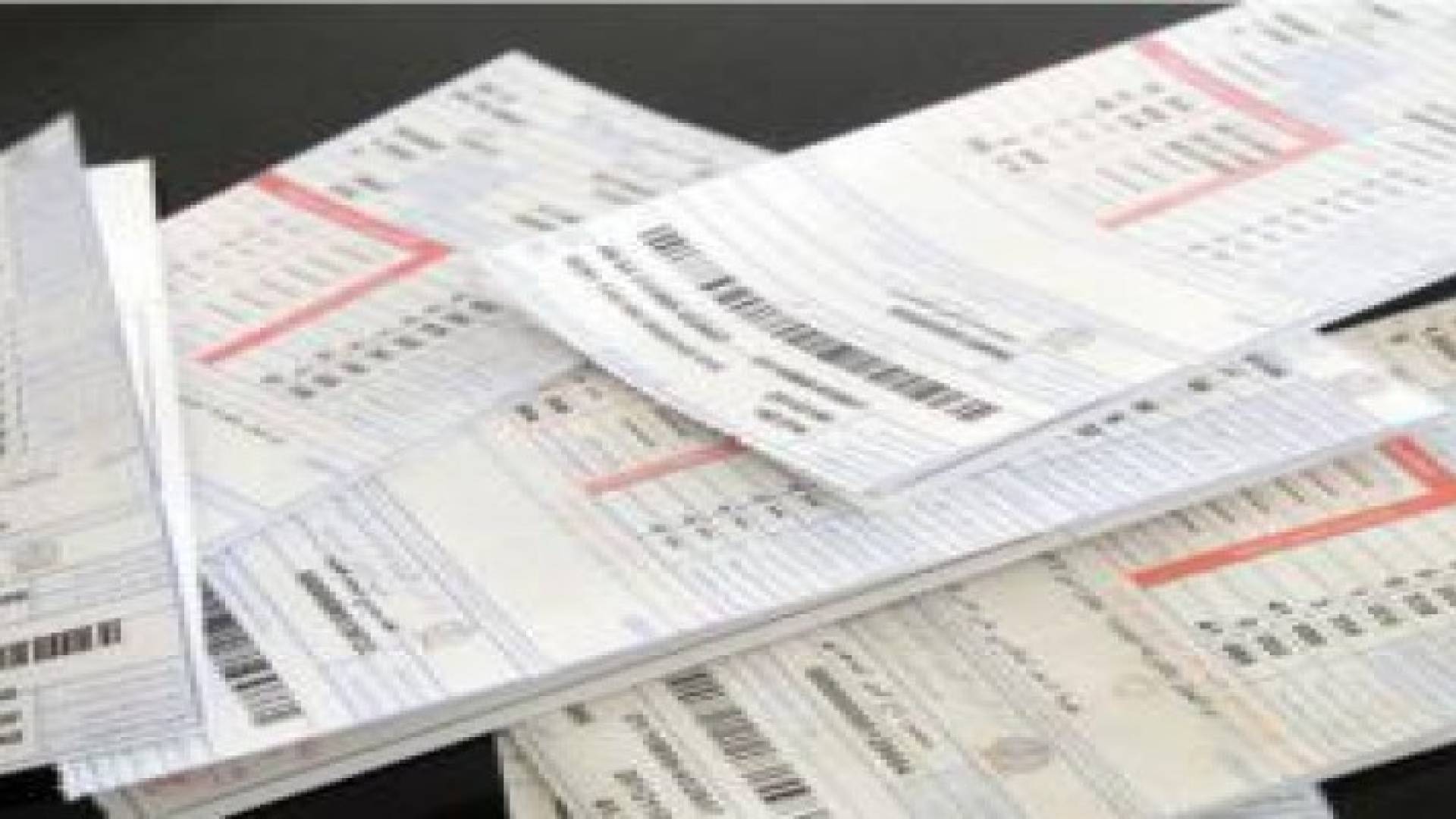 الحكومة تدرس كيفية زيادة تعرفة الكهرباء ضمن اتفاقها مع «النقد الدولي»