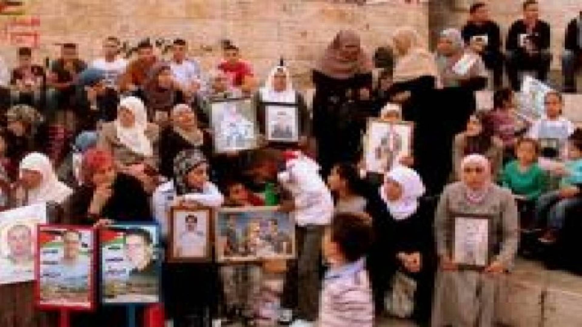 اعتصام في فلسطين تضامنا مع الأسرى في سجون الاحتلال الإسرائيلي