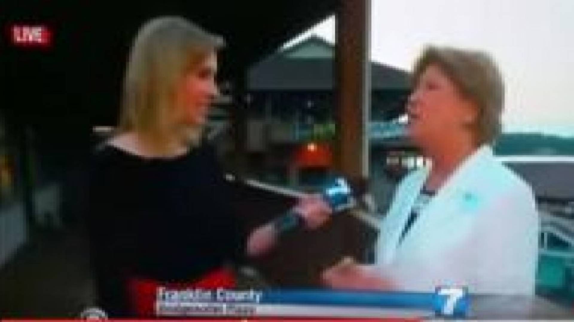 بالفيديو: مقتل صحفيين تلفزيونيين بالرصاص خلال بث مباشر من ولاية فرجينيا والمشتبه به يطلق النار على ن