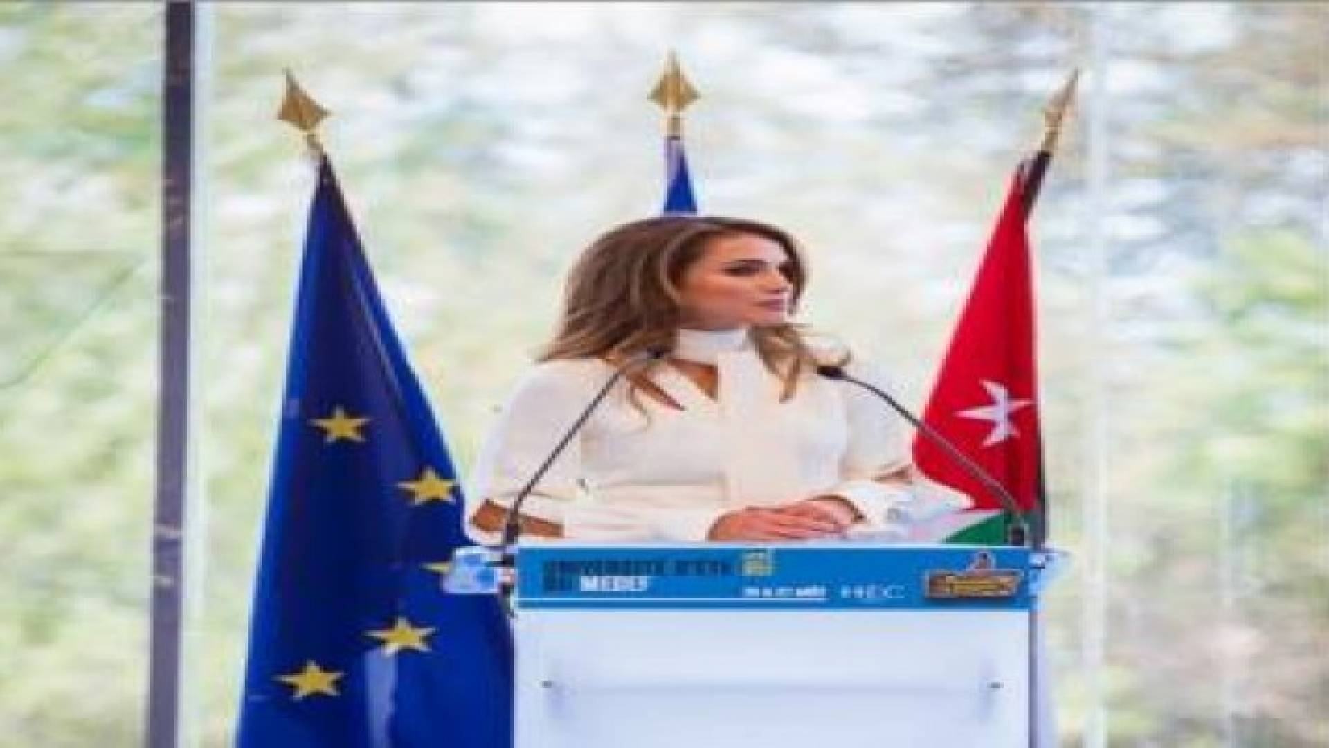 الملكة رانيا تؤكد اهمية الاستثمار في الشباب العربي المتعطش للنجاح