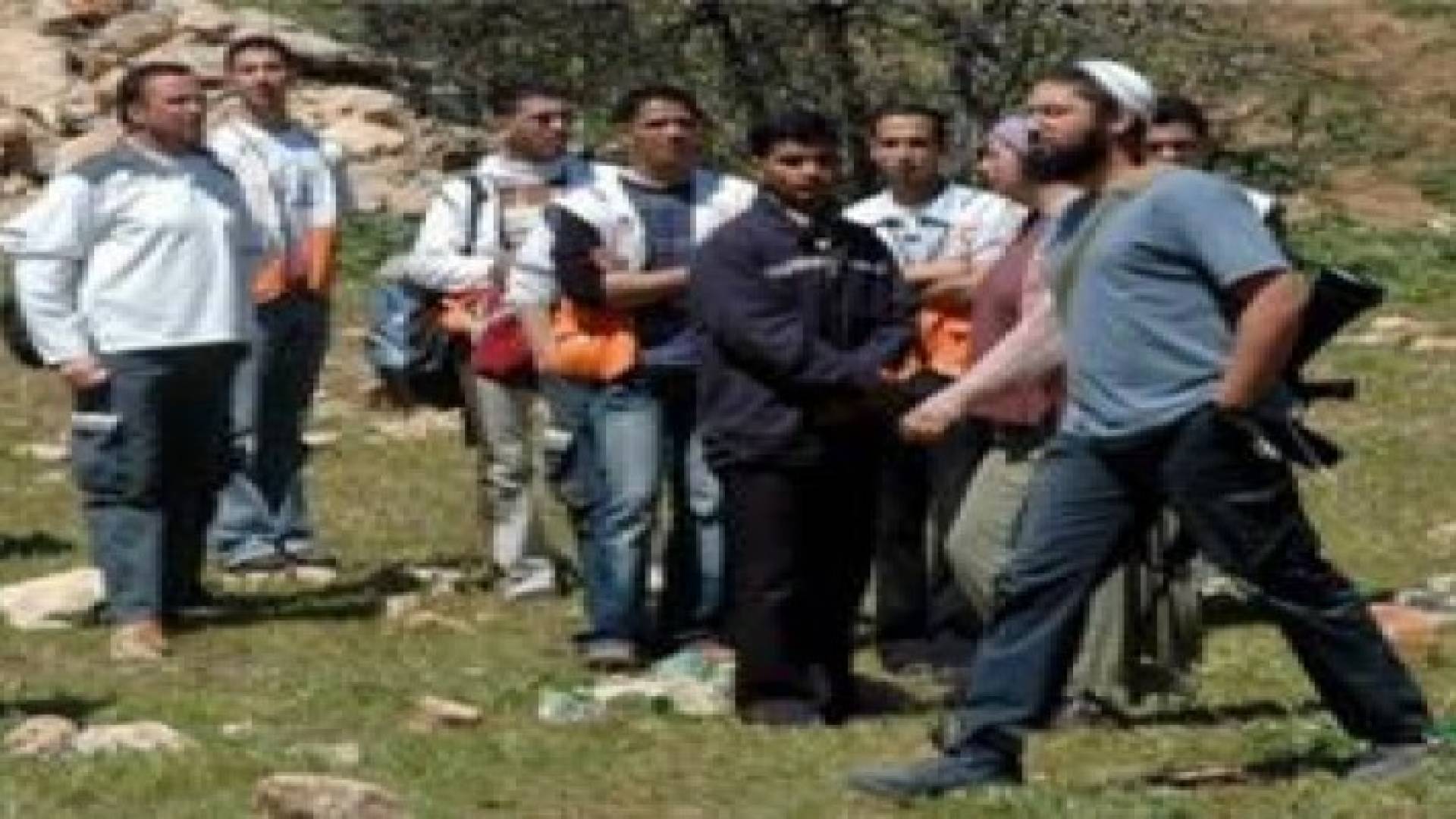 مستوطنون متطرفون يسيطرون على بناية سكنية في سلوان