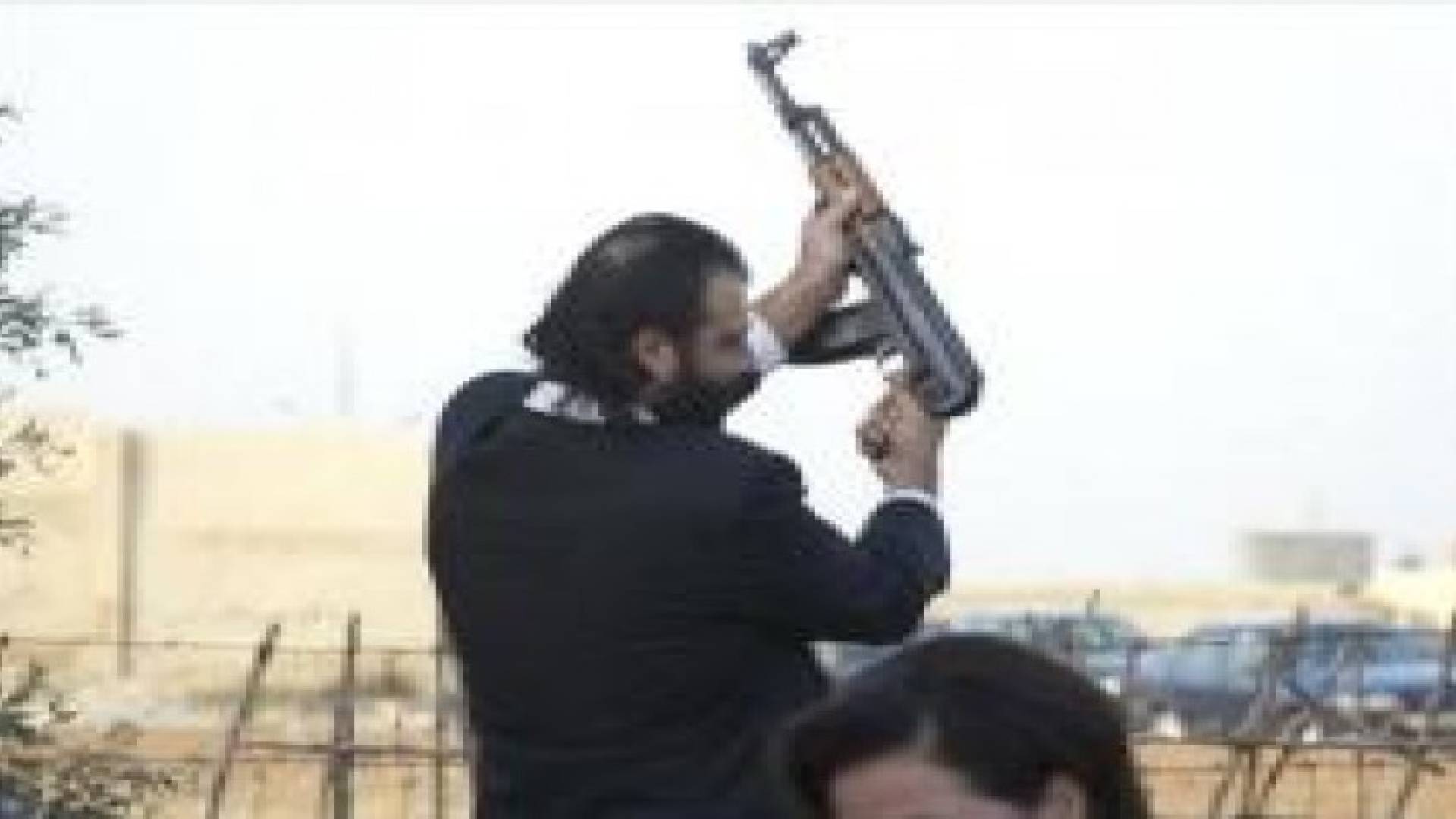 رجال أمن عام بلباس مدني في الافراح