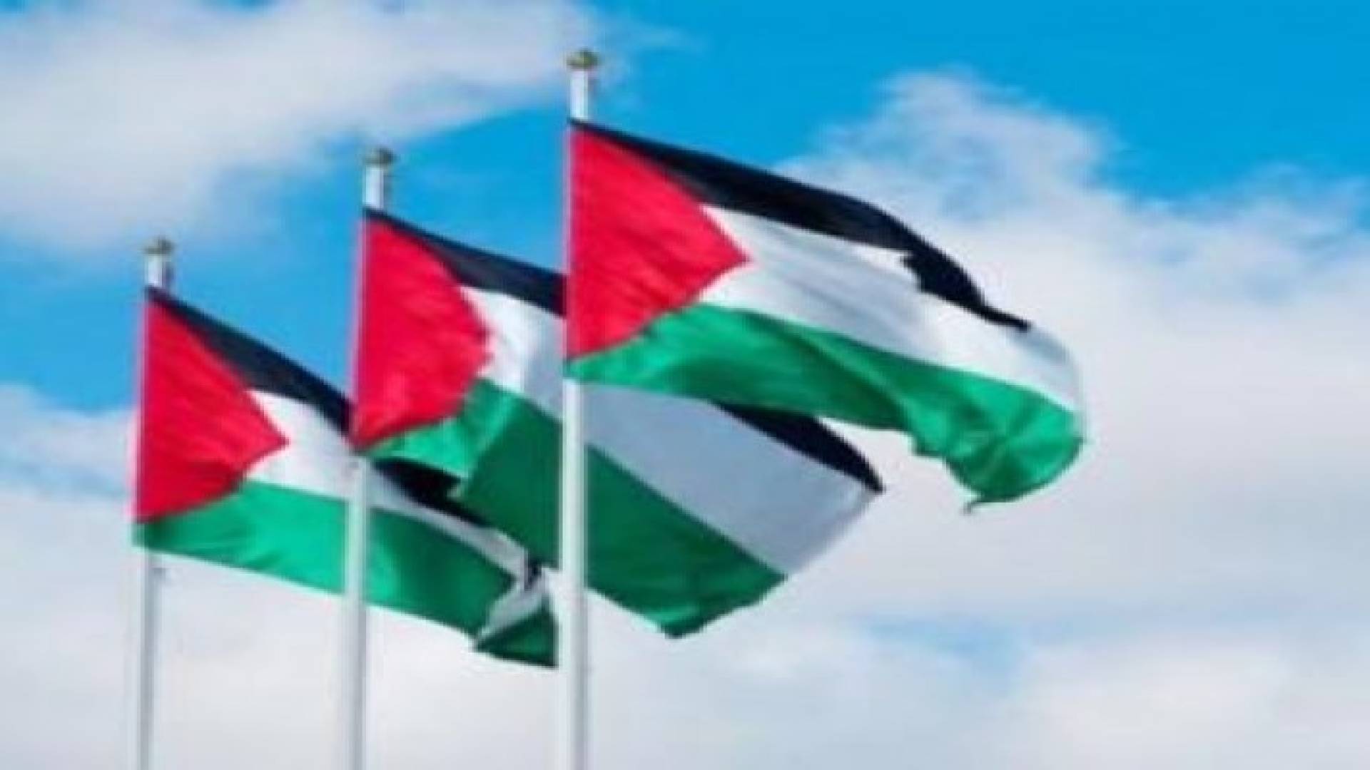 الفلسطينيون يطلبون من الامم المتحدة رفع علمهم فوق مقرها