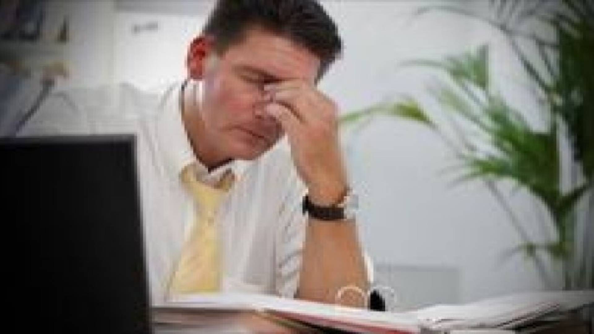 ساعات العمل الطويلة تنذر بالسكتة الدماغية