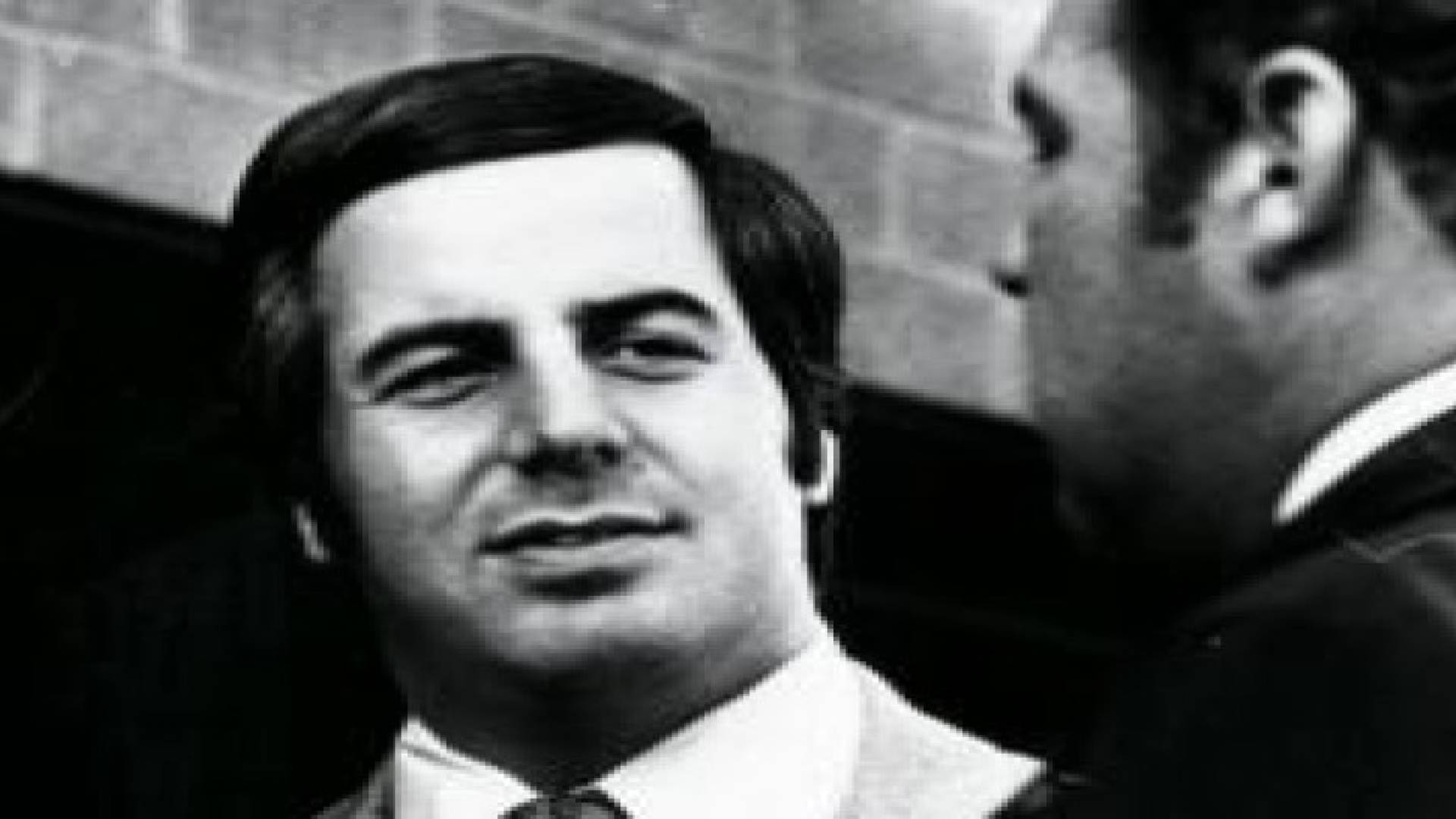 أشهر 10 نصابين في العالم.. أحدهم باع برج إيفل والآخر خطف الموناليزا