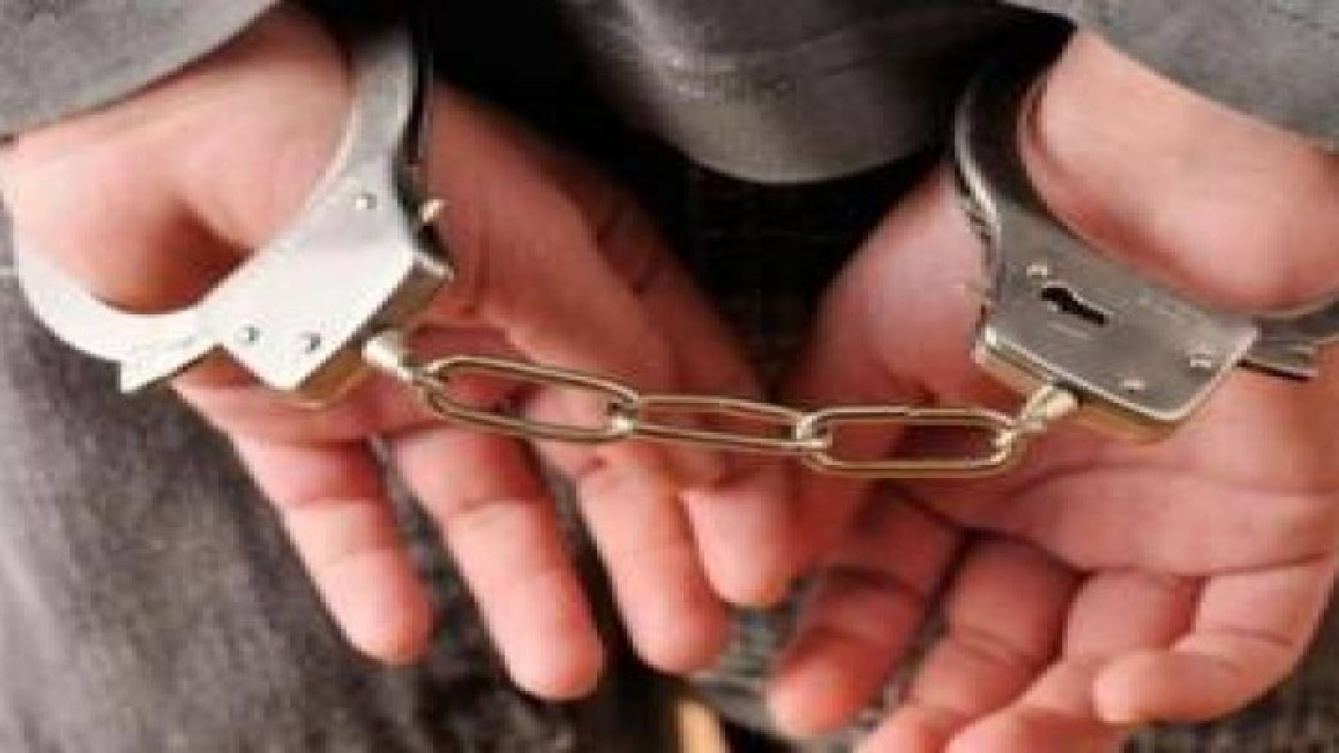 الأمن العام ينفذ مداهمات لاشخاص مطلوبين ويلقي القبض عليهم