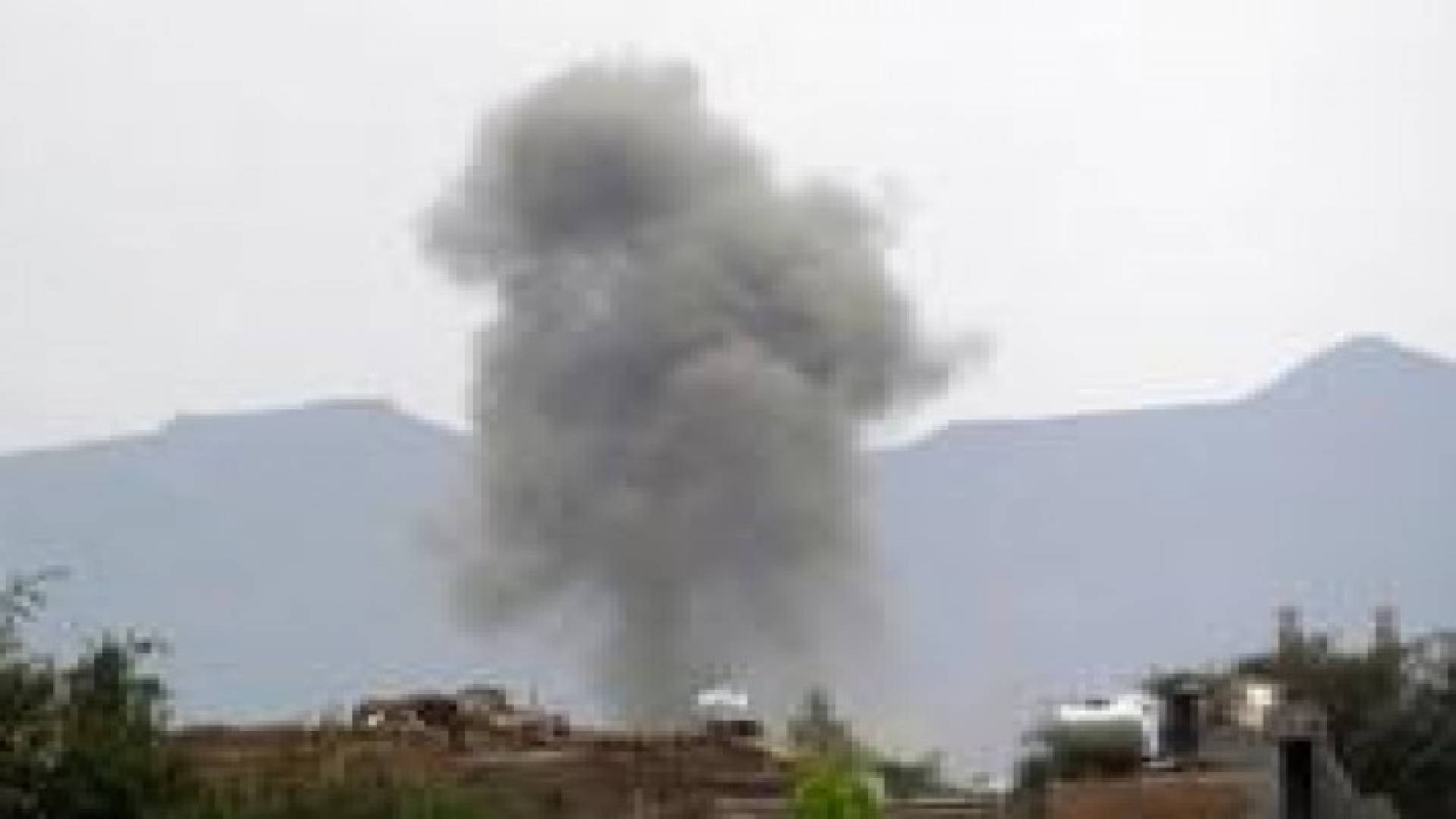 التحالف يقصف مواقع للمتمردين في مأرب