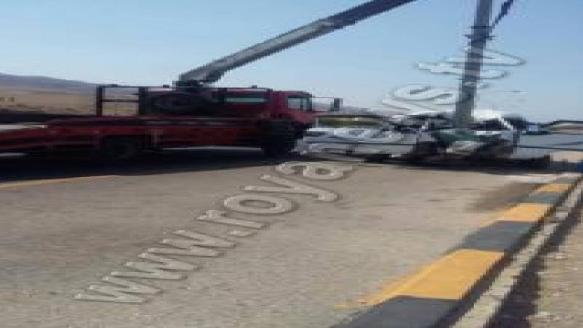 اصابة شخص اثر تدهور مركبته على طريق البحر الميت