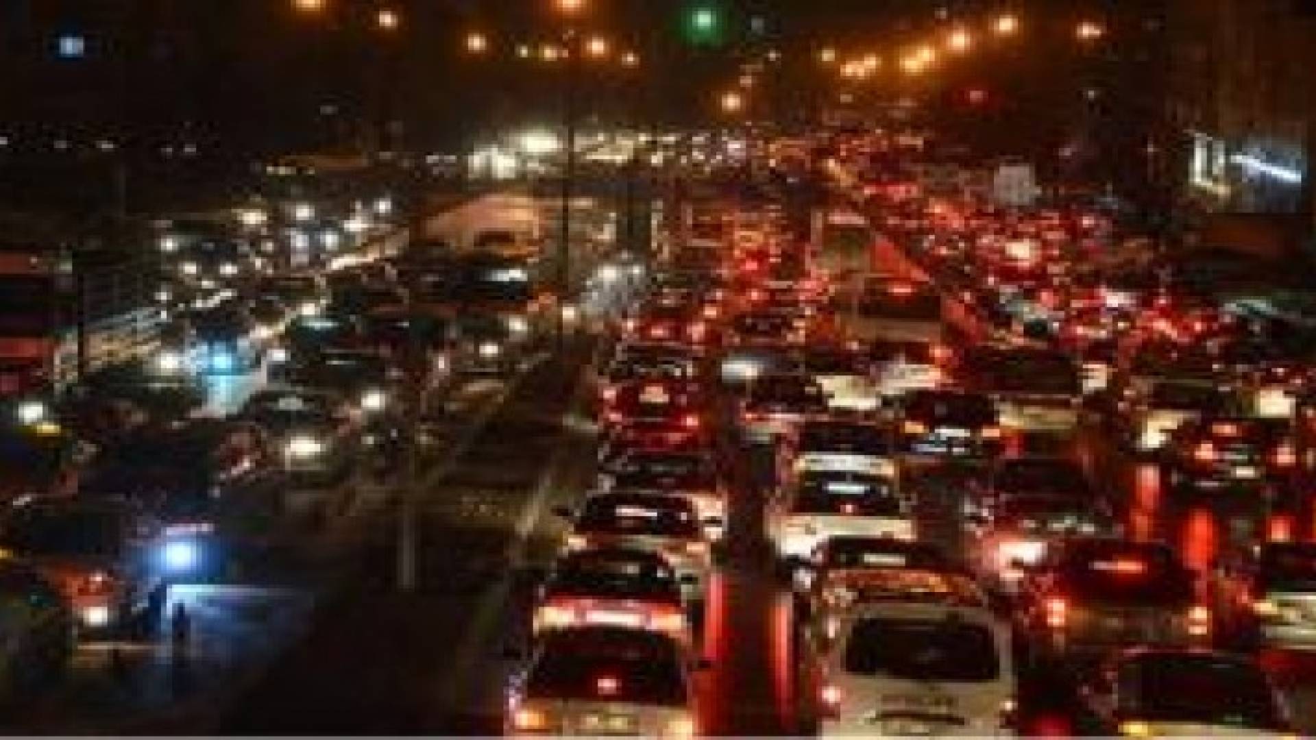 دعم أجرة الراكب وتأمين السائقين .. أهم حلول "السير" لأزمة عمان