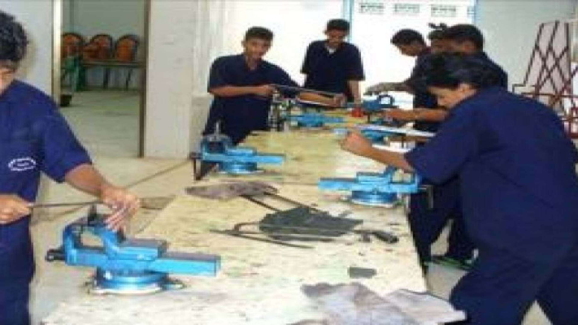 قبول وتسجيل 7000 متدرب ومتدربة في معاهد مؤسسة التدريب المهني