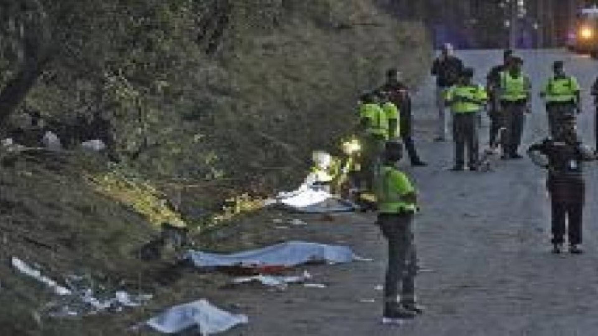 شاهد بالفيديو والصور : سيارة "منحرفة" تقتل 6 أشخاص في إسبانيا