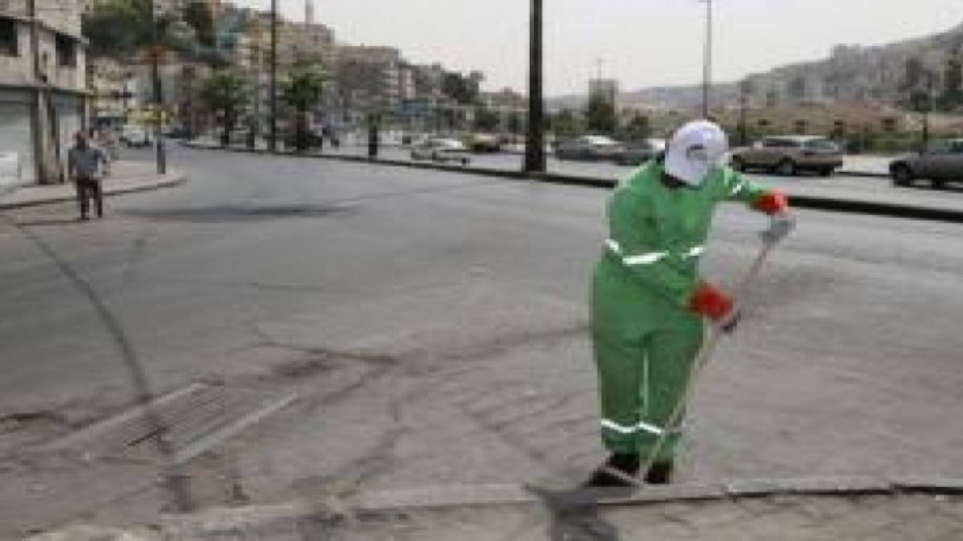 استمرار حملة " السطح عليك والساحة علينا" في عمان