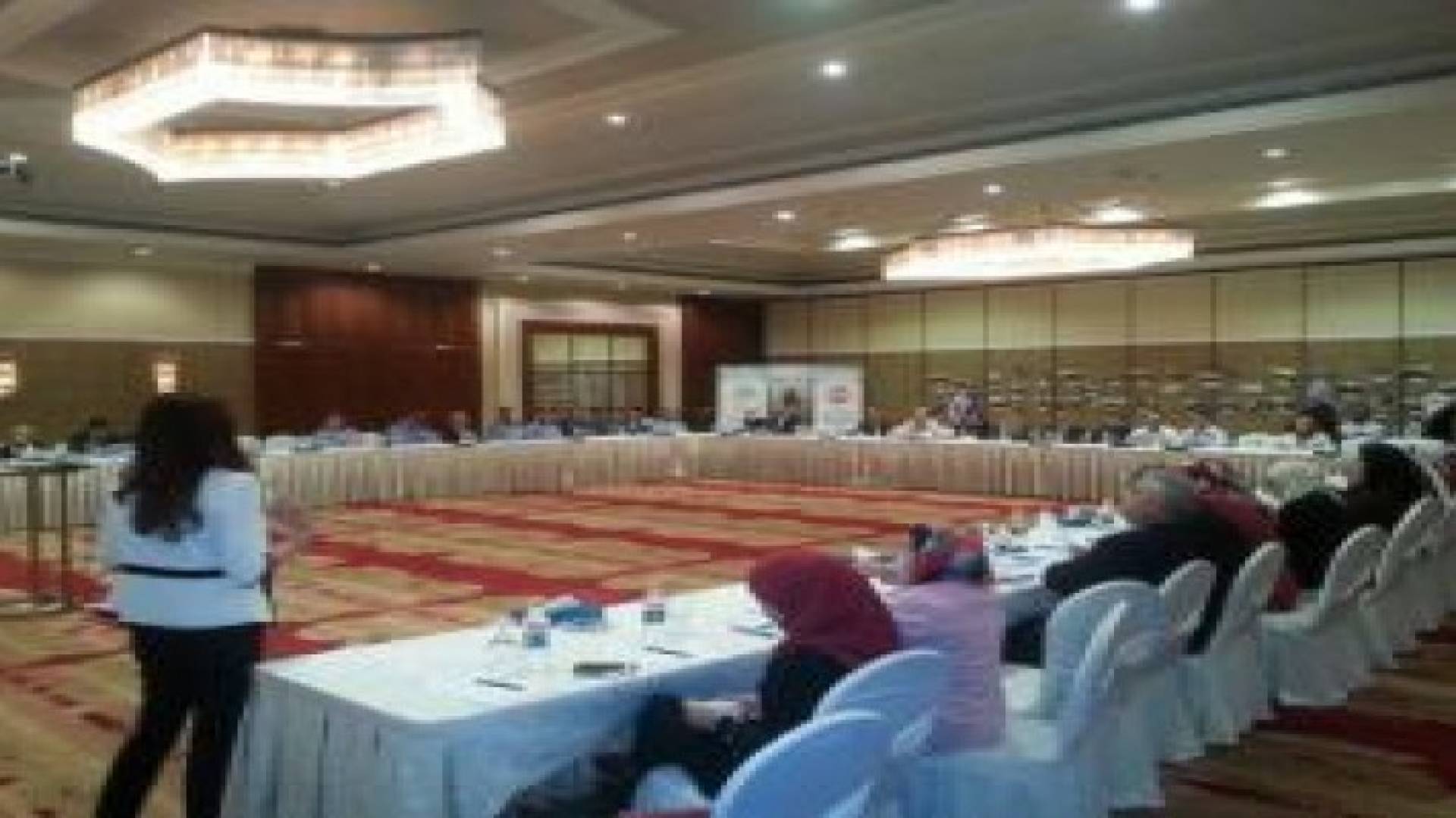 المجتمع المحلي يشارك صناع القرار وضع حلول للحد من اطلاق الأعيرة النارية والأزمات المرورية