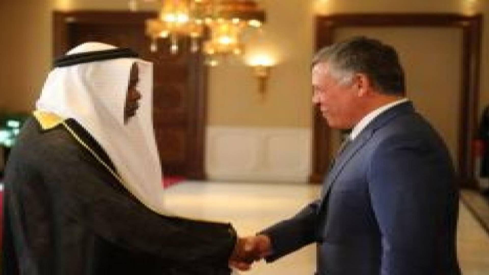 الملك يتقبل أوراق اعتماد عدد من السفراء.. صور