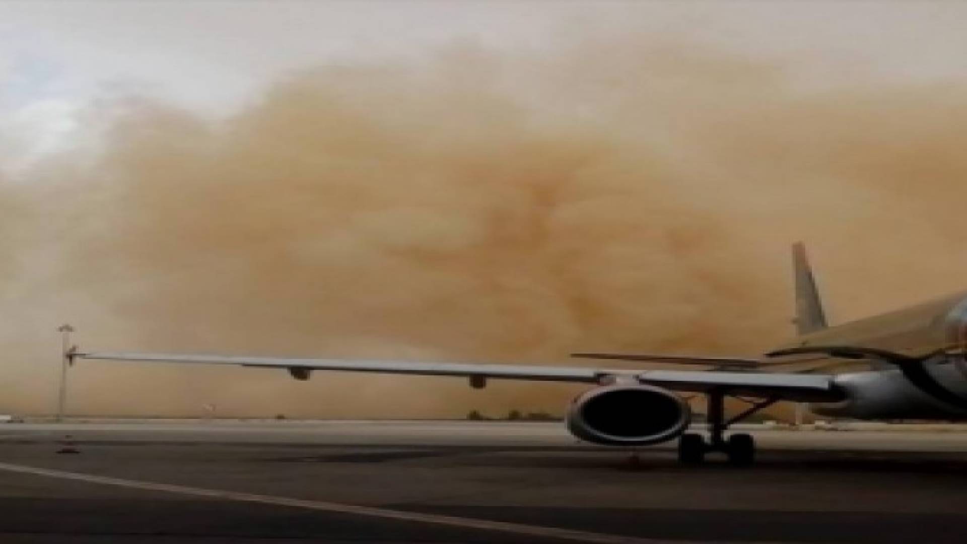 مطار الملكة علياء :العاصفة الرملية لم تؤثر على حركة الطيران