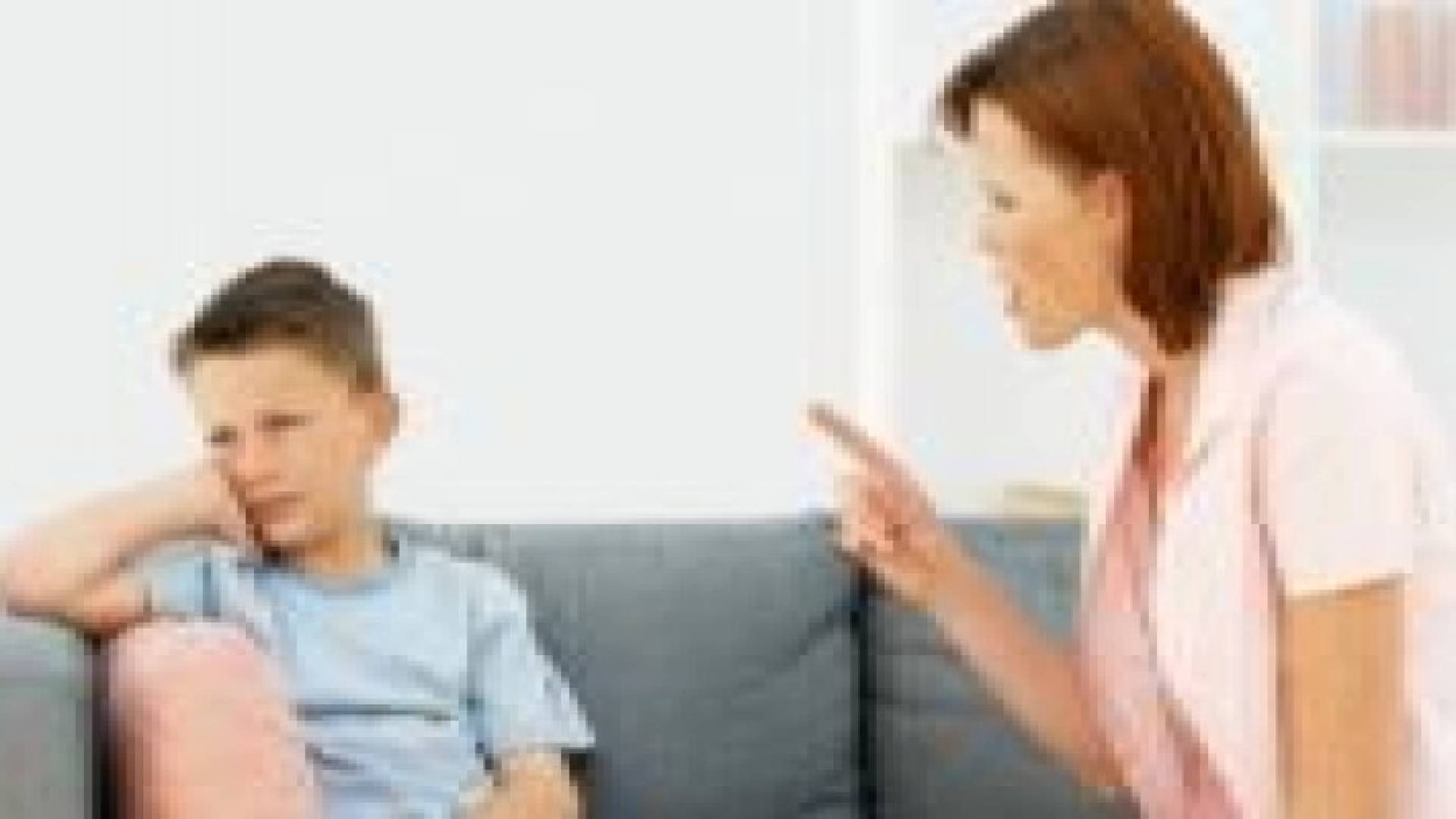 الآباء المسيطرون يسببون مشاكل نفسية للأبناء