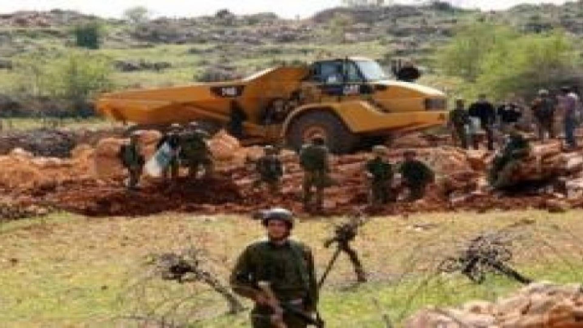 الاحتلال يجرف عدة أراض زراعية جنوب بيت لحم
