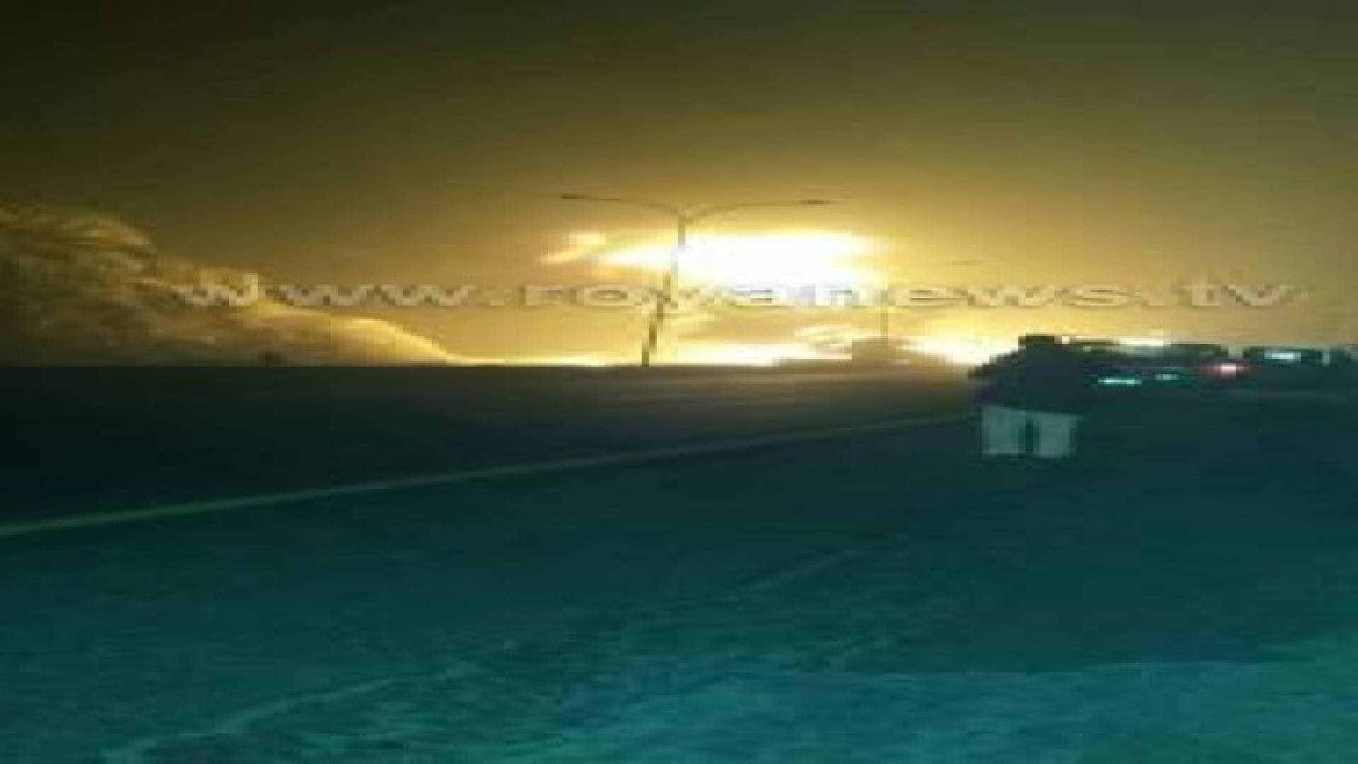 احتراق صهريج  محمل وقود واصابة السائق في العقبة ..صورة